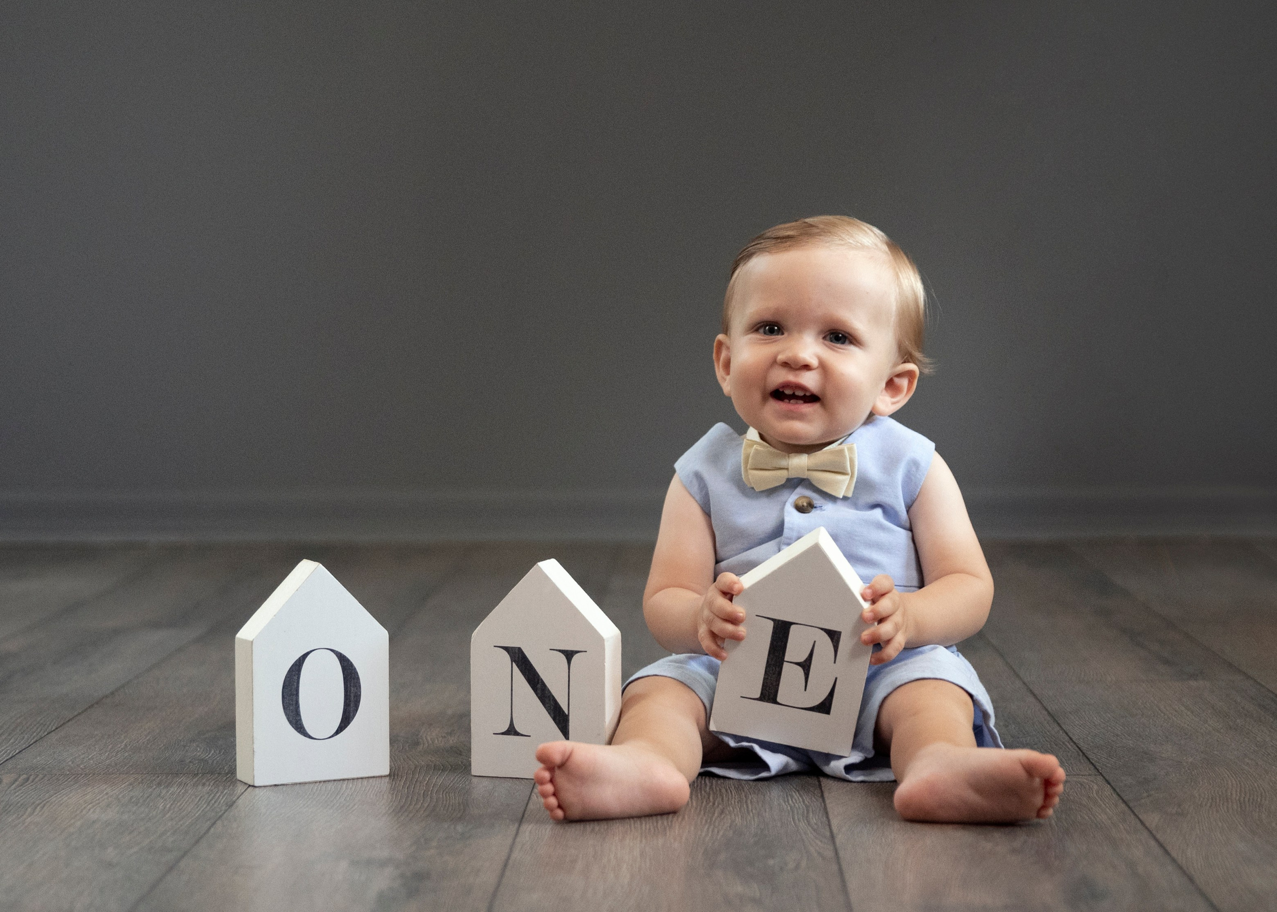 ONE year baby boy. Portrait, kids and family photographer in Wesley Chapel Alina Alice Osipova
