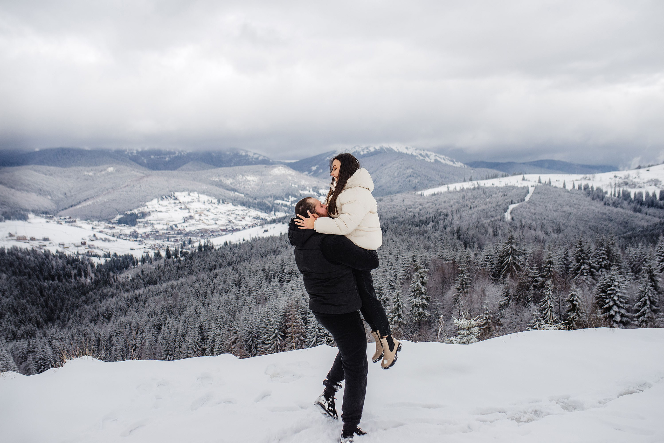 Освідчення Назар та Іванна Буковель. Весільний та портретний фотограф Кизим Арсен