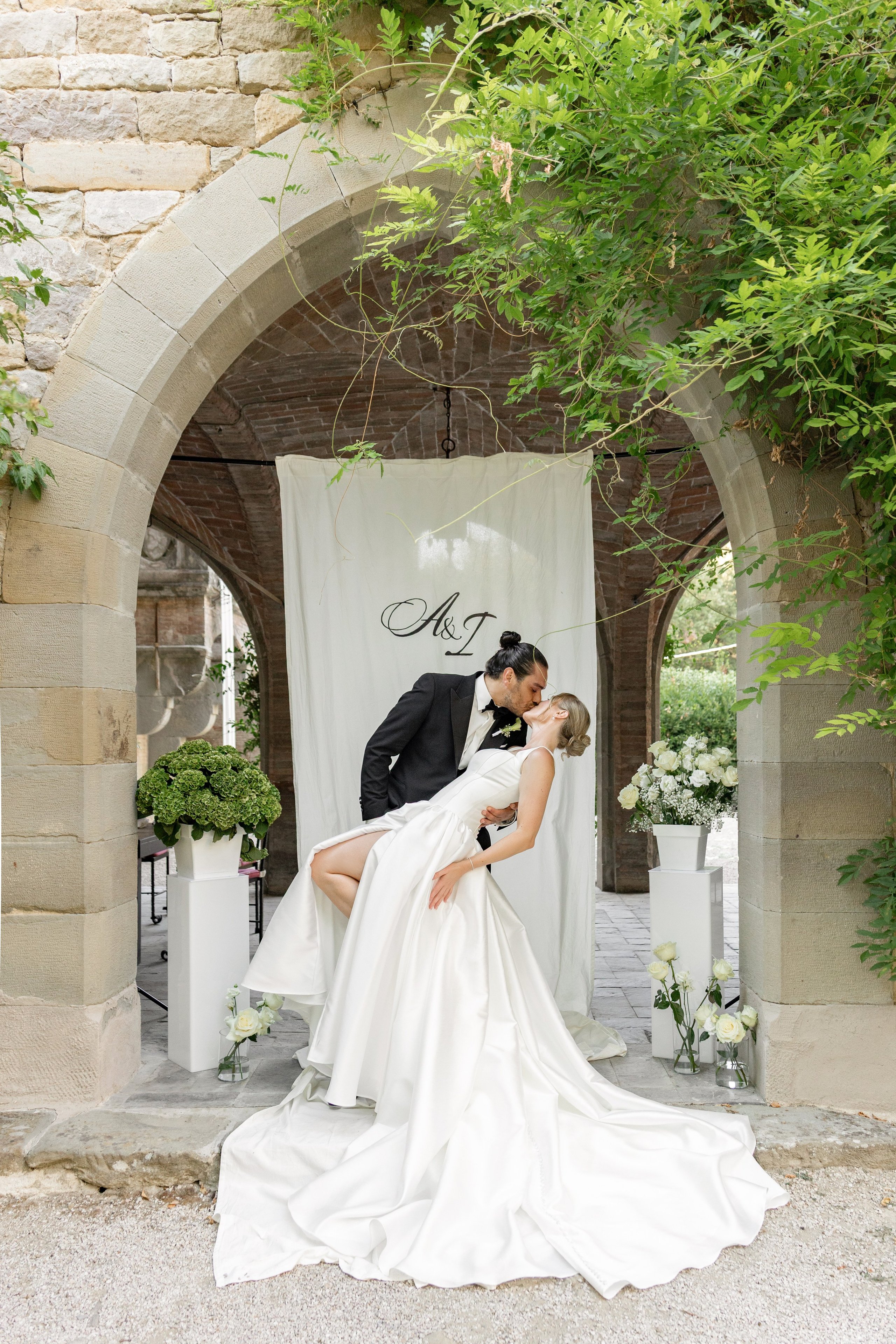 Anika & Ilyes. Wedding photographer from Germany | Shoots in Zurich, Dubai & worldwide