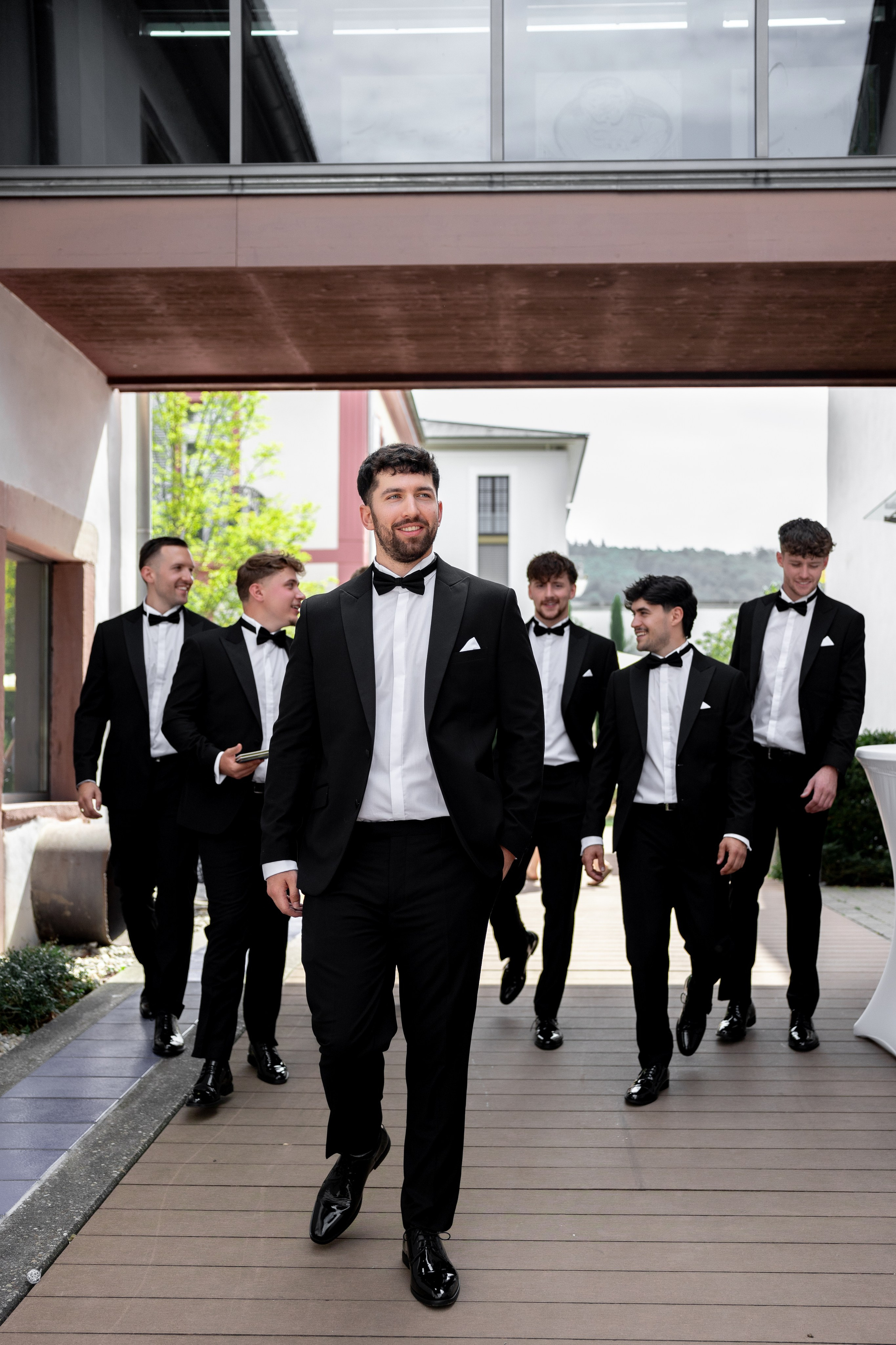 Joanna & James. Wedding photographer from Germany | Shoots in Zurich, Dubai & worldwide