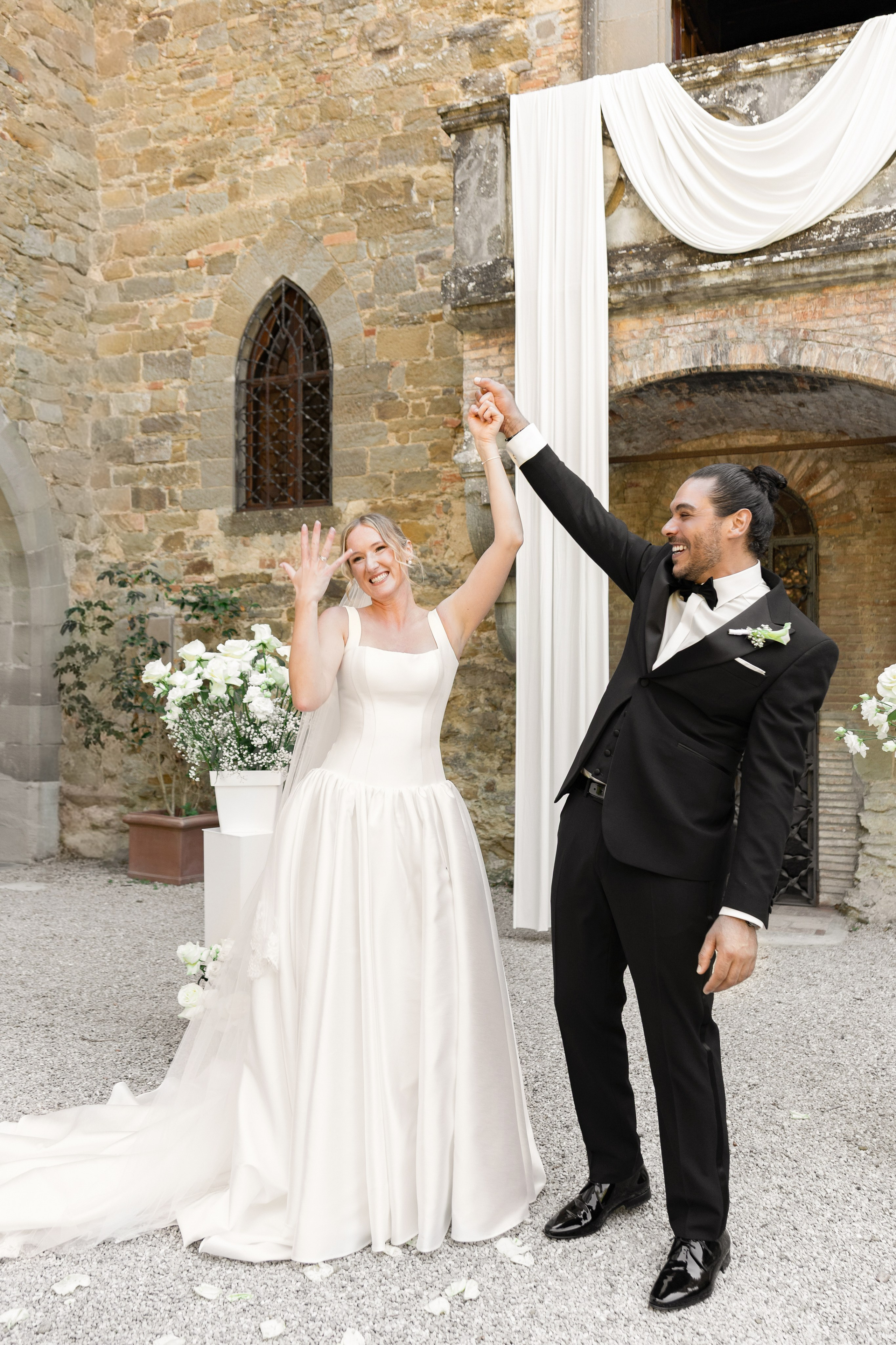 Anika & Ilyes. Wedding photographer from Germany | Shoots in Zurich, Dubai & worldwide