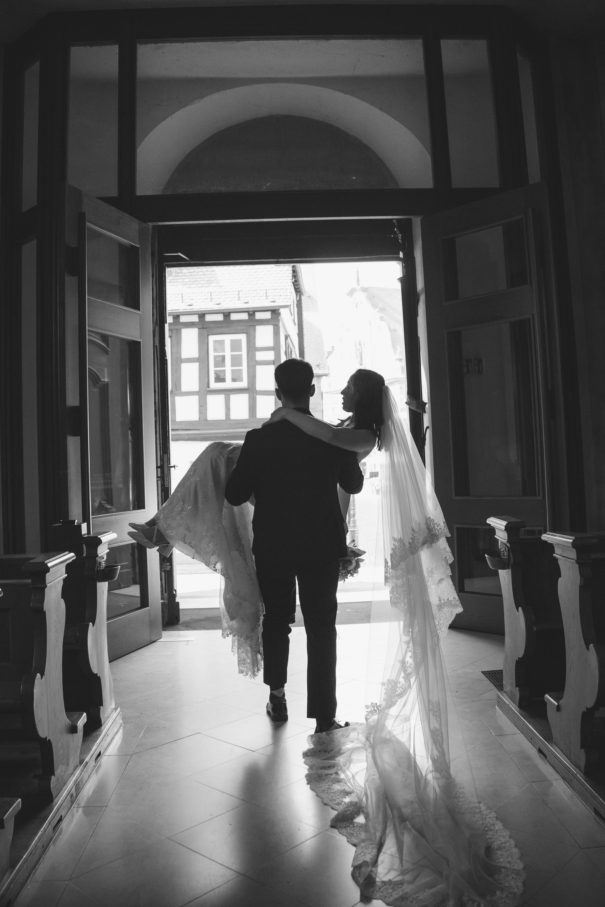 Joanna & James. Wedding photographer from Germany | Shoots in Zurich, Dubai & worldwide