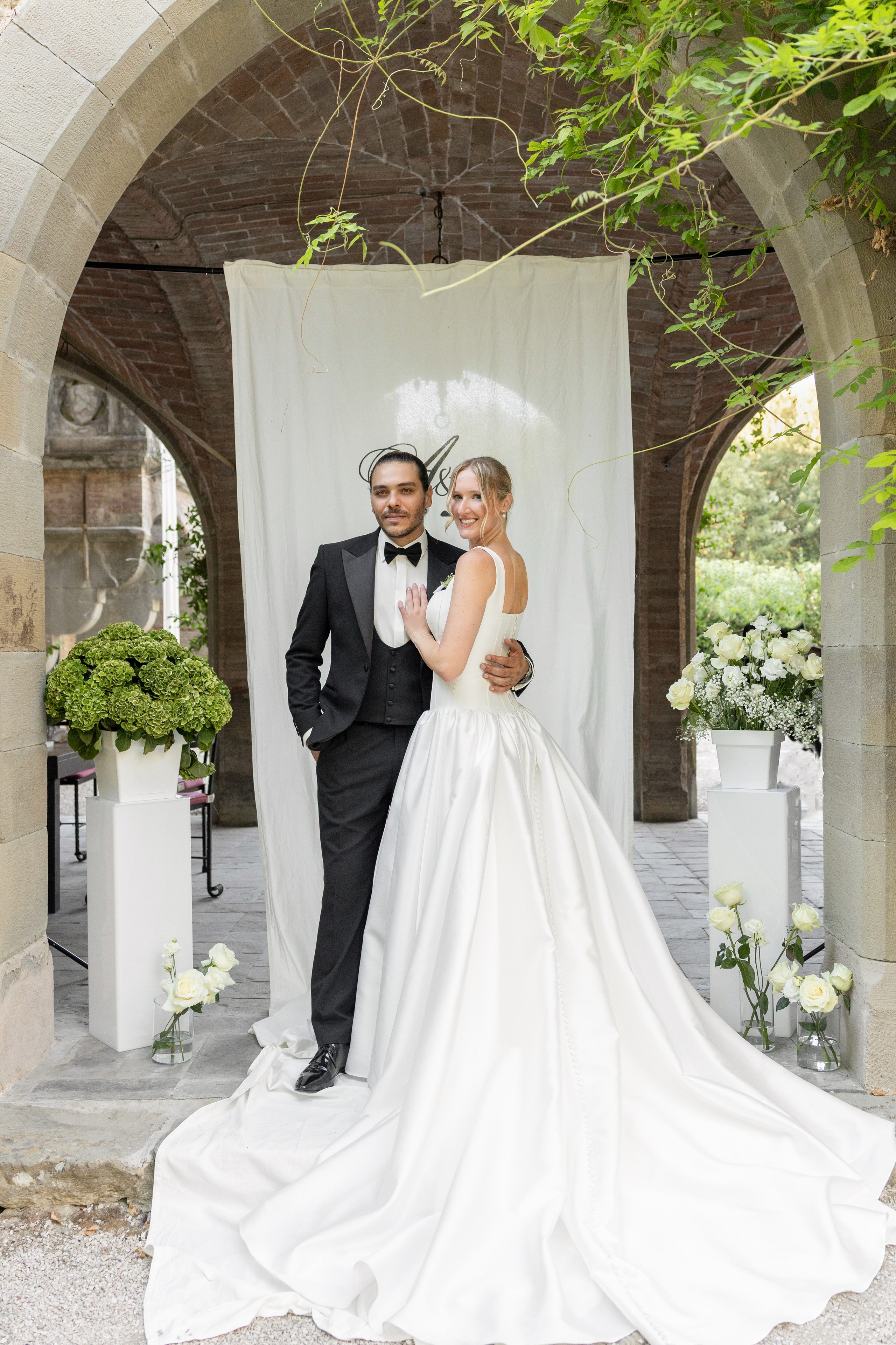 Anika & Ilyes. Wedding photographer from Germany | Shoots in Zurich, Dubai & worldwide