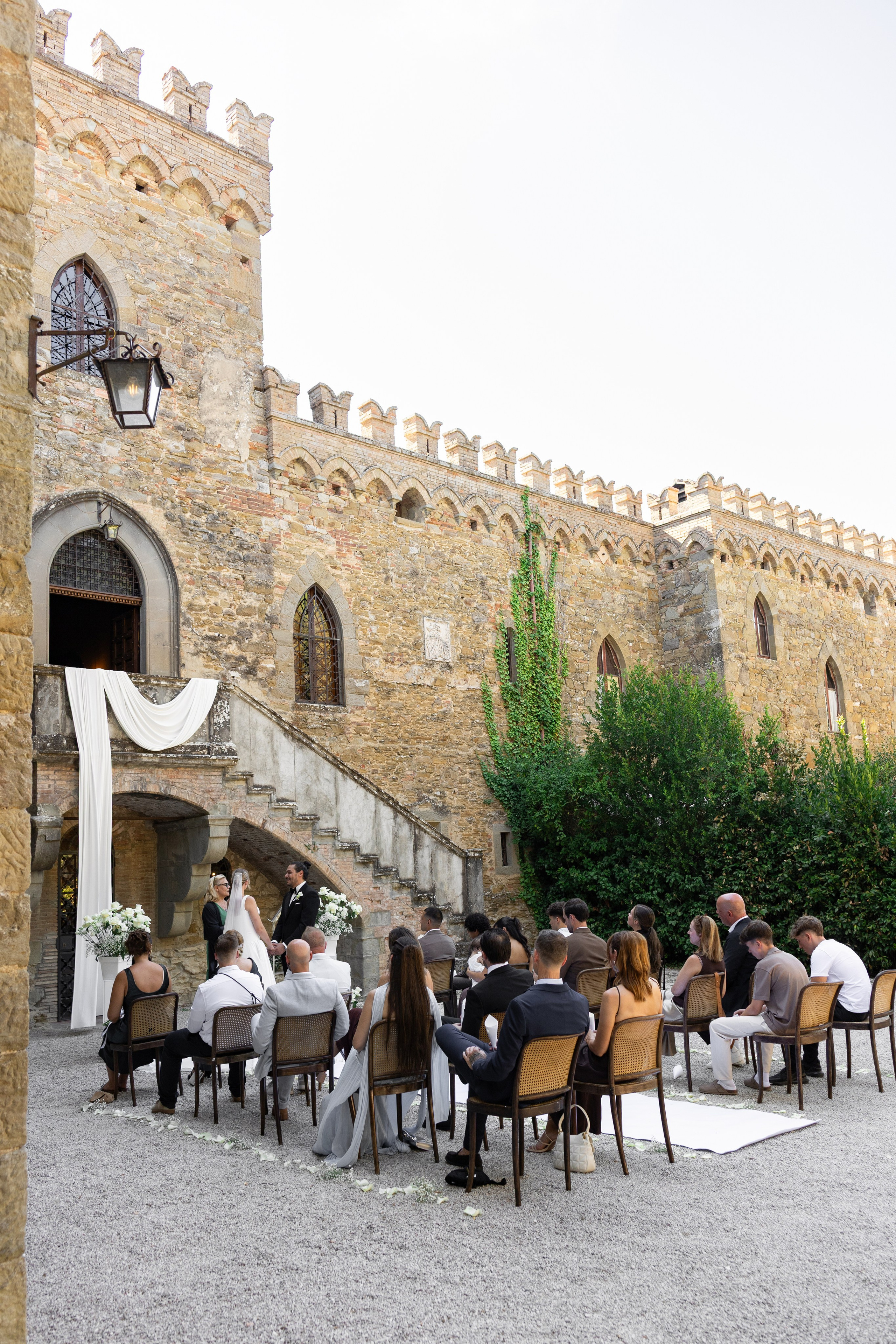 Anika & Ilyes. Wedding photographer from Germany | Shoots in Zurich, Dubai & worldwide