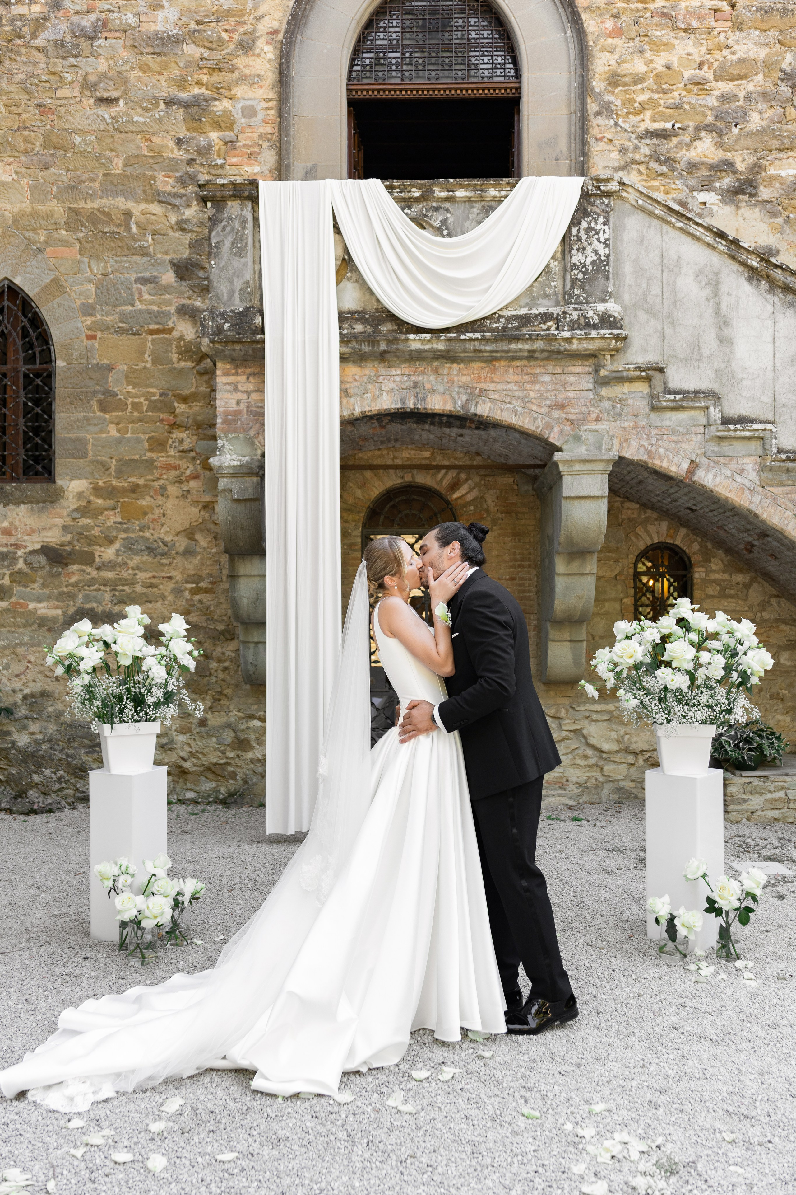 Anika & Ilyes. Wedding photographer from Germany | Shoots in Zurich, Dubai & worldwide