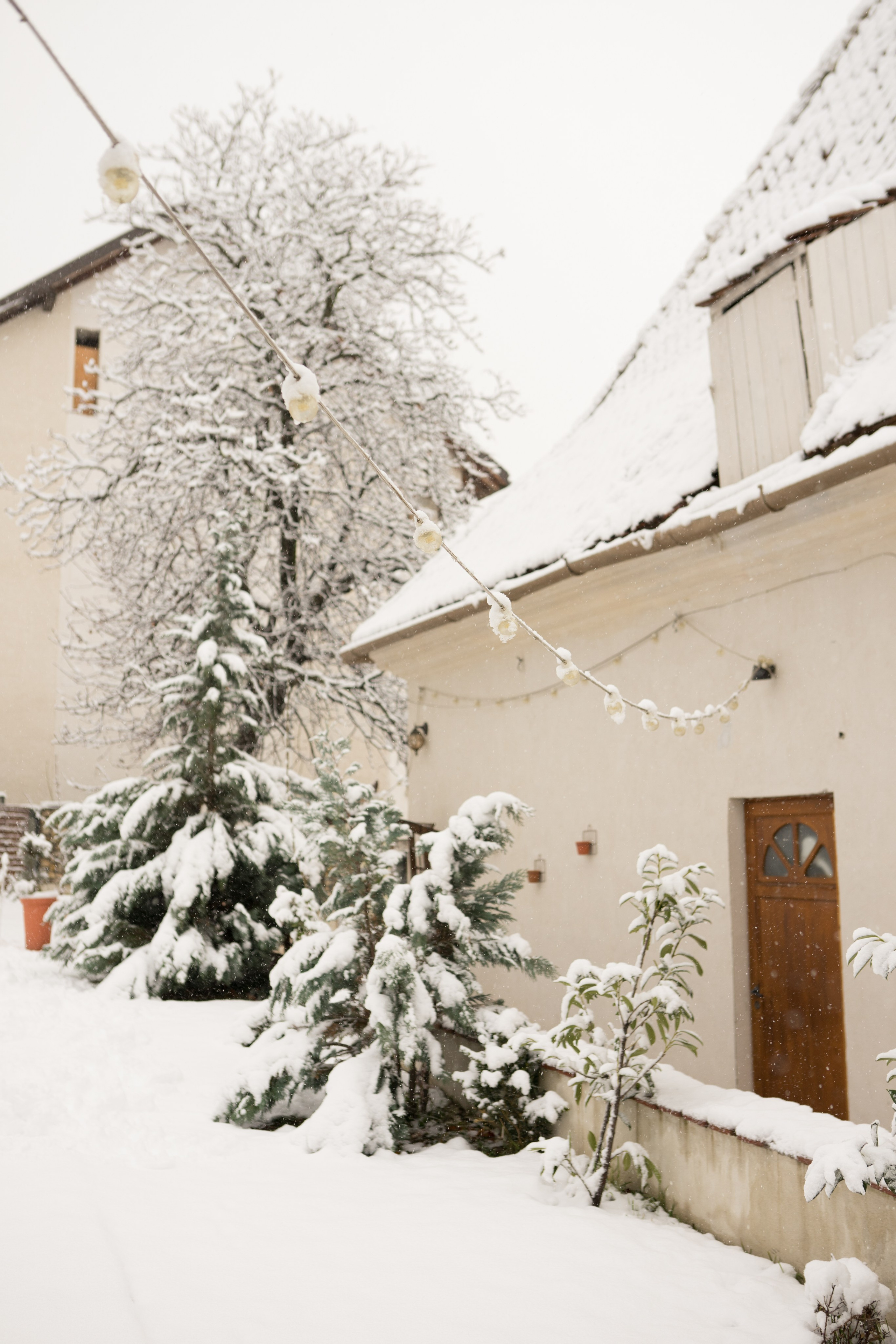 Fotografie de Eveniment Brașov: Povești Vizuale | Mădălina Beda. Madalina Beda- Artist vizual, fotograf, doula la nastere, consultant babywearing Brasov si in toata tara