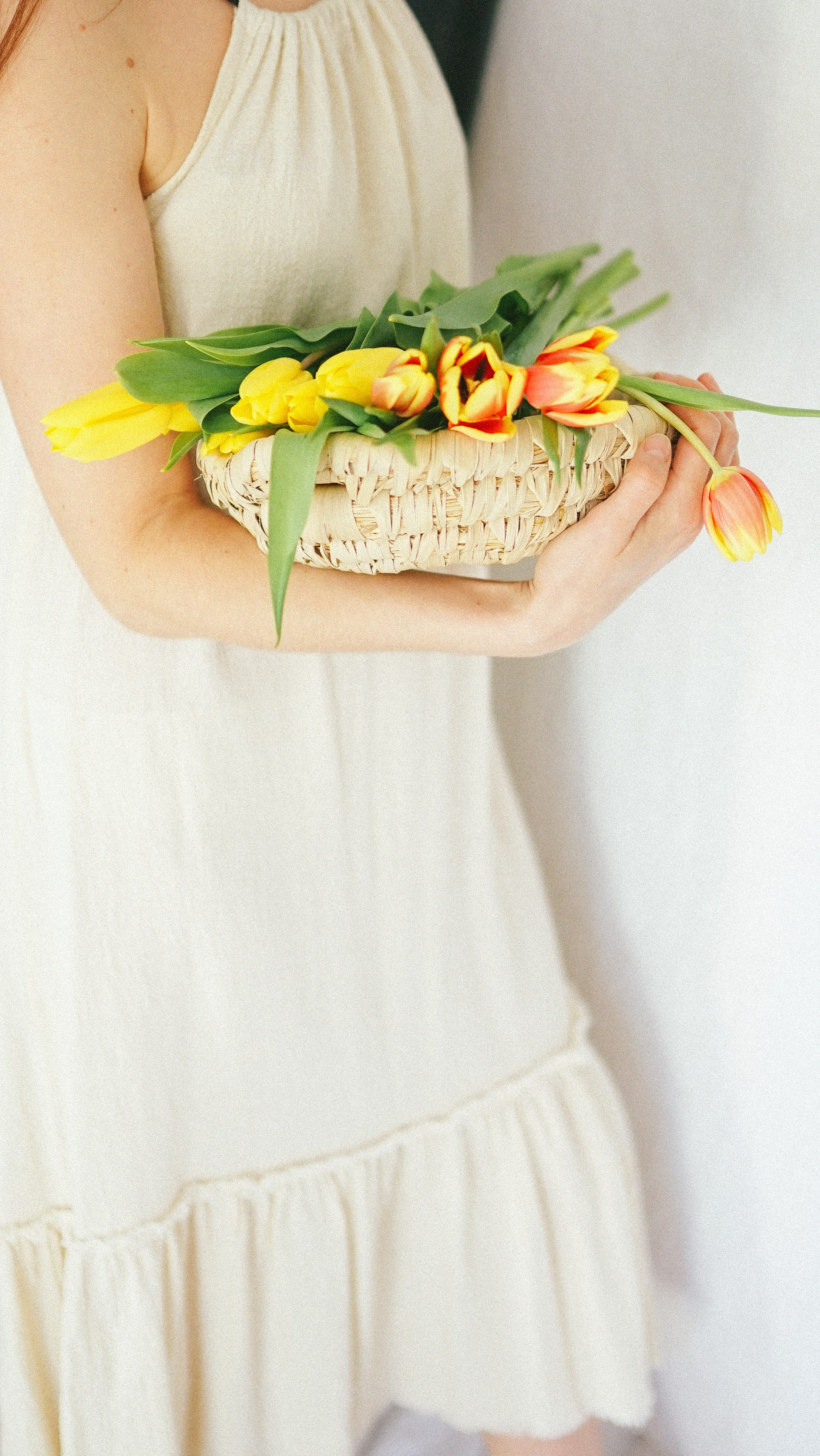 Ședințe Foto Primăvara Colorată Brașov | Mădălina Beda. Madalina Beda- Artist vizual, fotograf, doula la nastere, consultant babywearing Brasov si in toata tara