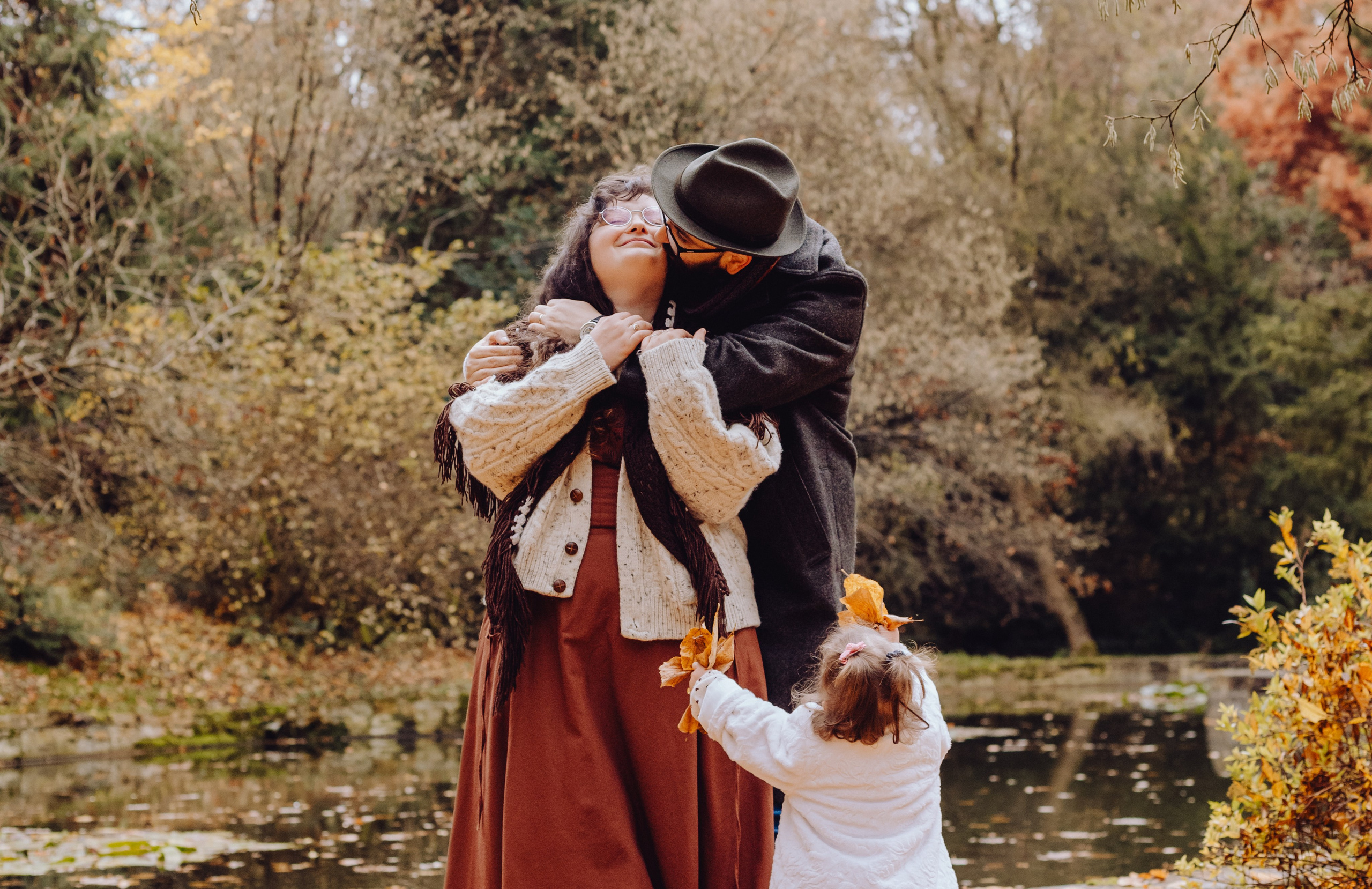 Alex & Lavinia. Wedding & couple photographer from Romania Rut Vetan