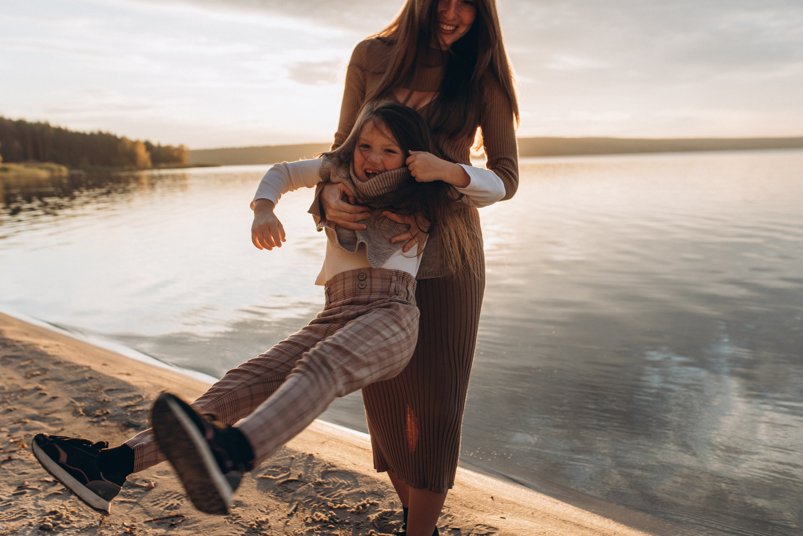 Tatjana & Mila. Familien- und Hochzeitsfotografin. Ich arbeite in Koblenz und Rheinlan