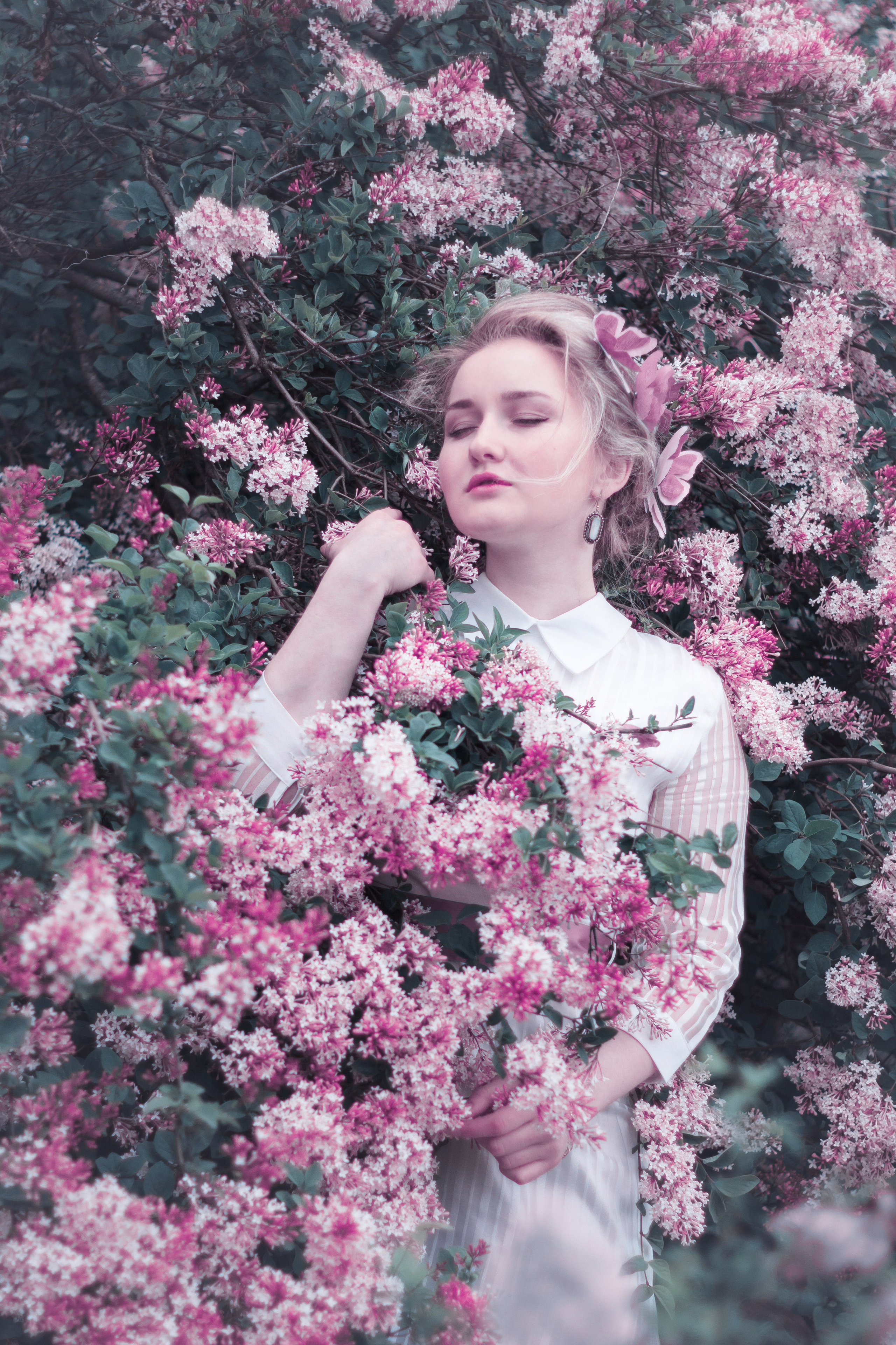 Outdoor Artistic photo. YuAnna studio. Family & Kids Photographer in Seattle area, located in