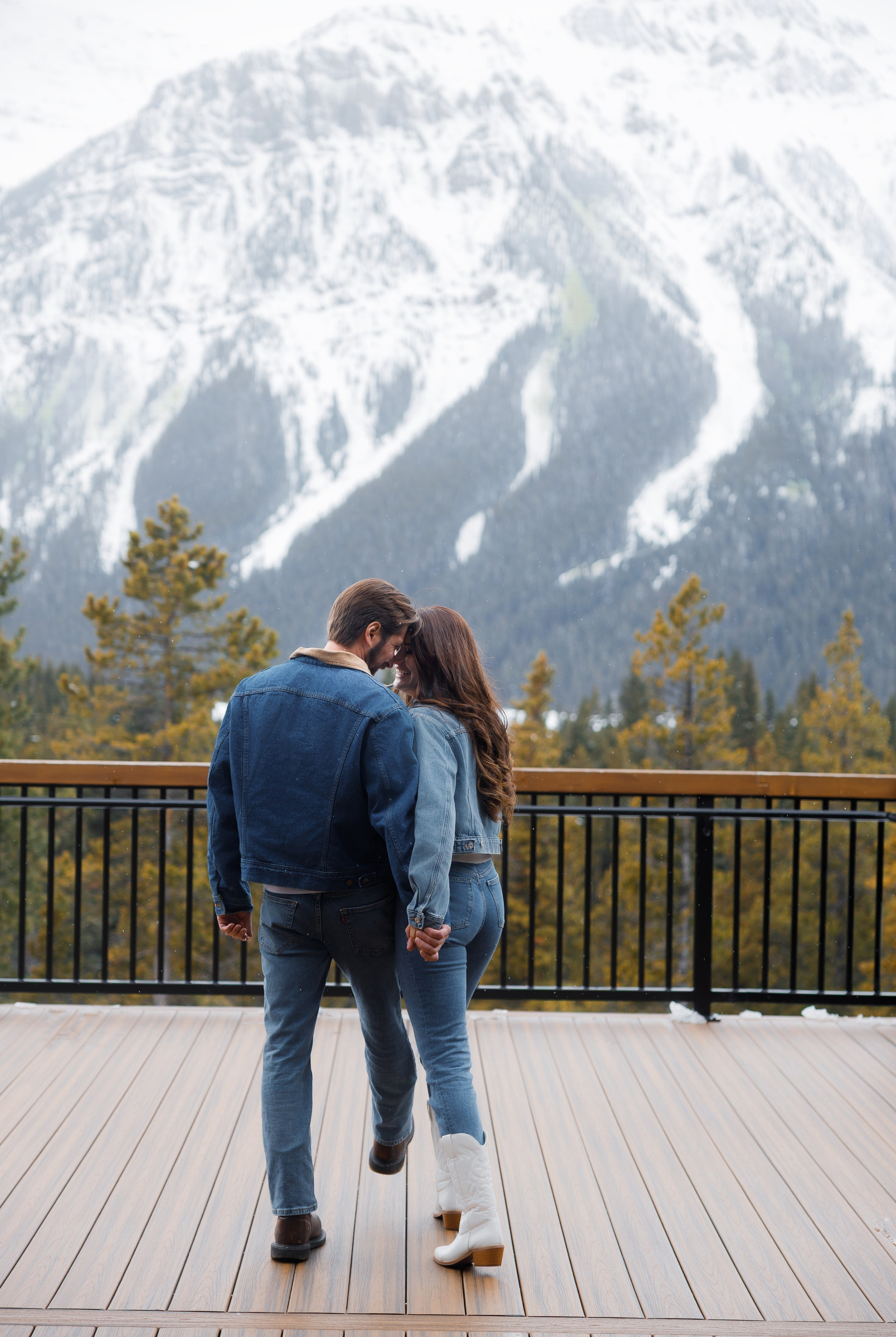 Ski engagement session. Home