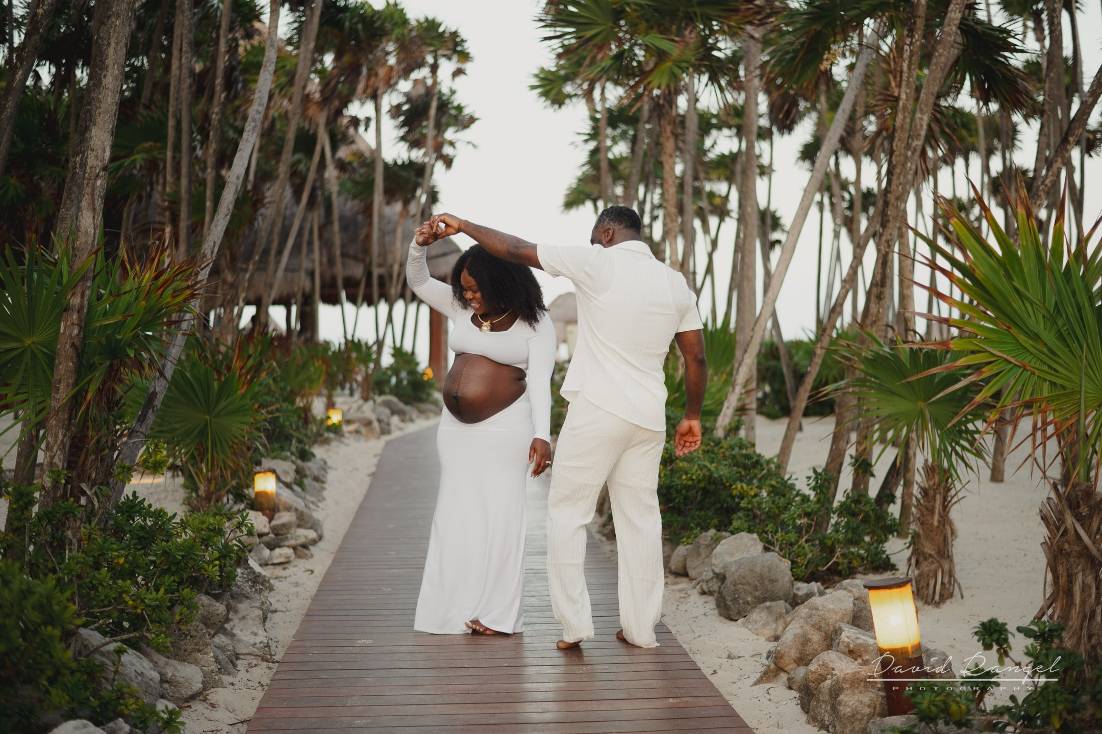 Family & Life Style Portfolio. Destination wedding photographer based in Cancun and Riviera Maya with service worldwide