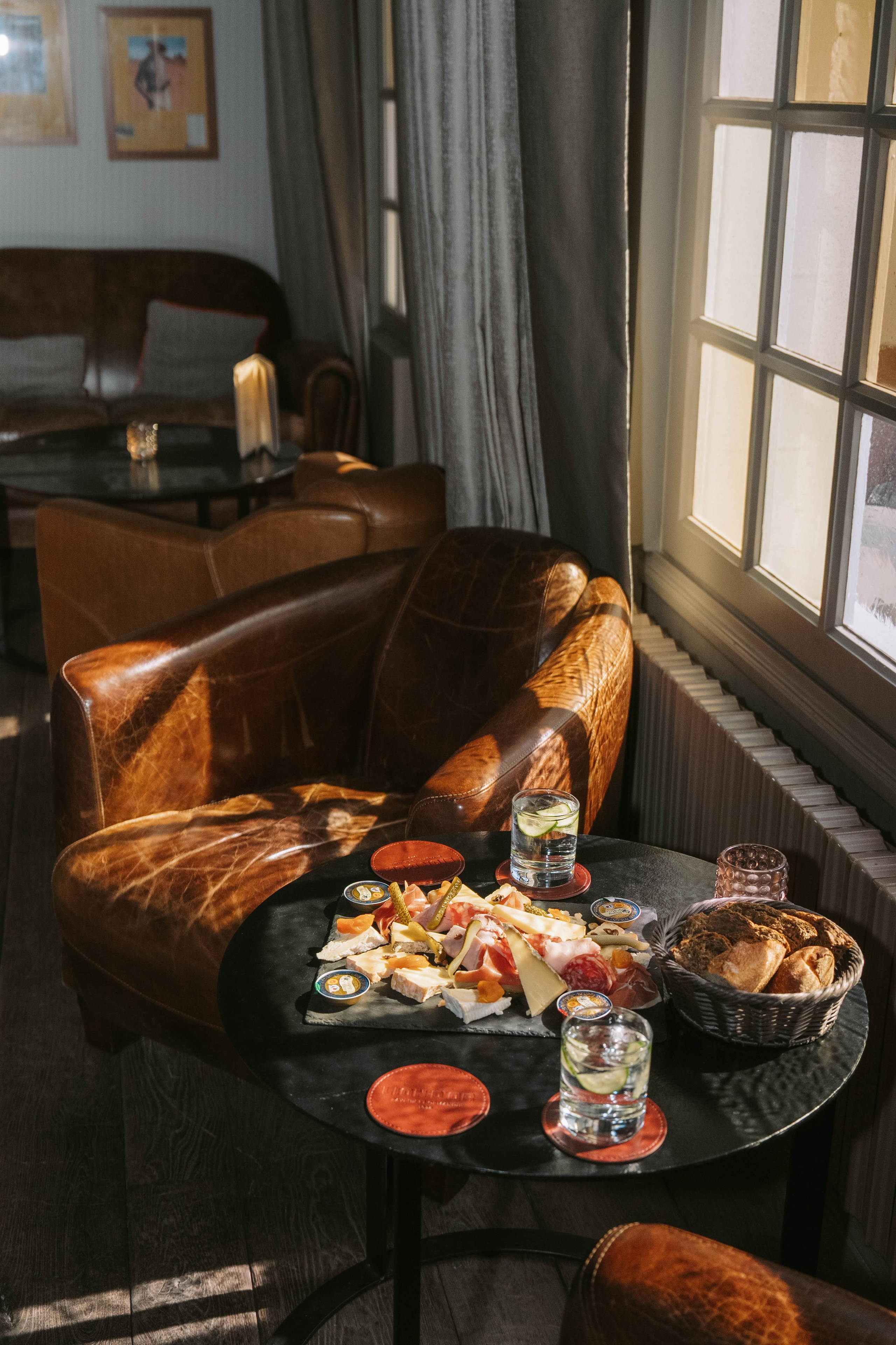 Hôtel Lion d’Or. Weeding photographer / event / portrait