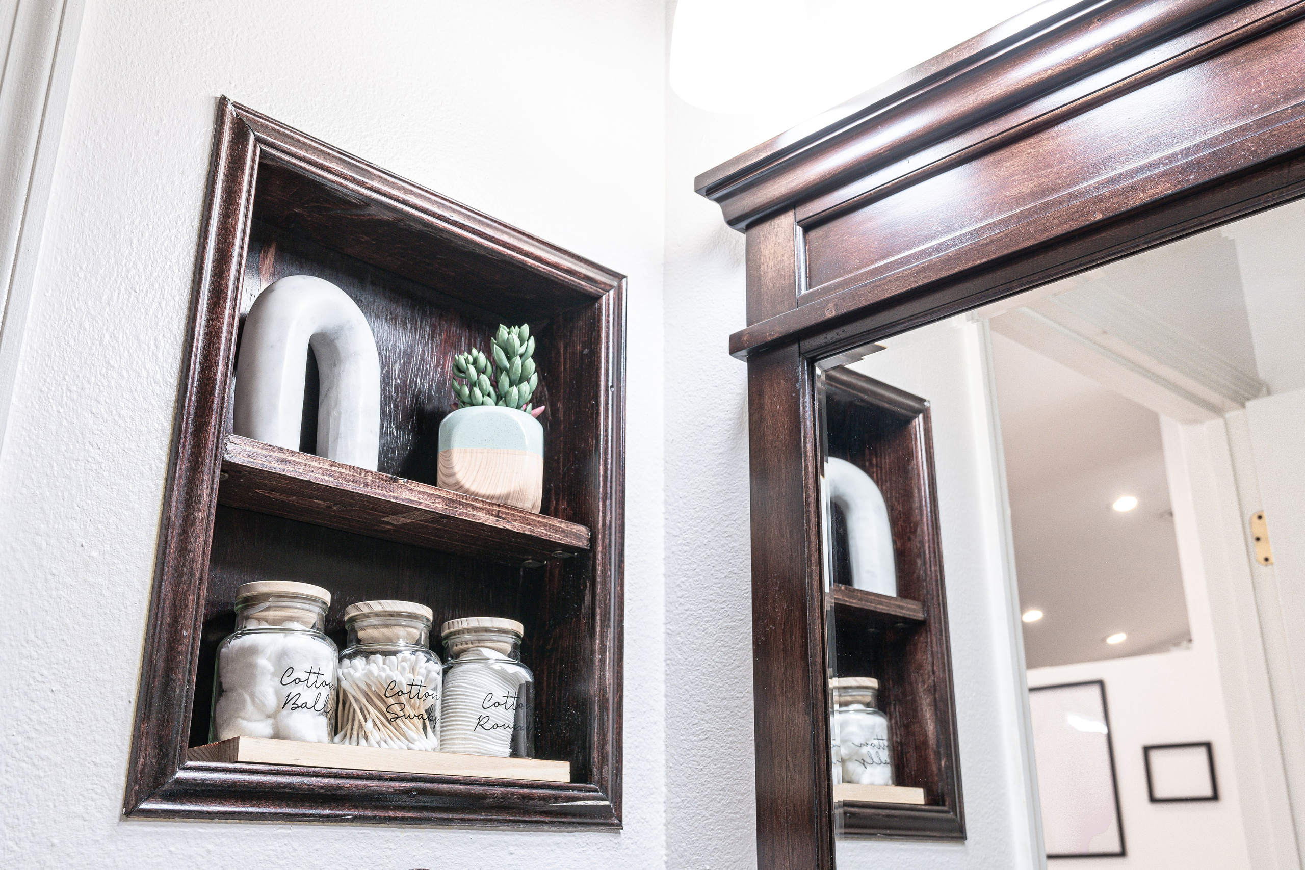 The house is for Rent AirBNB: https://ru.airbnb.com/rooms/1023445326769536774?_set_bev_on_new_domain=1702356155_MDFhNDI0ZDdjMDhj&source_impression_id=p3_1702356155_K3LTjNJeF83QUyI0