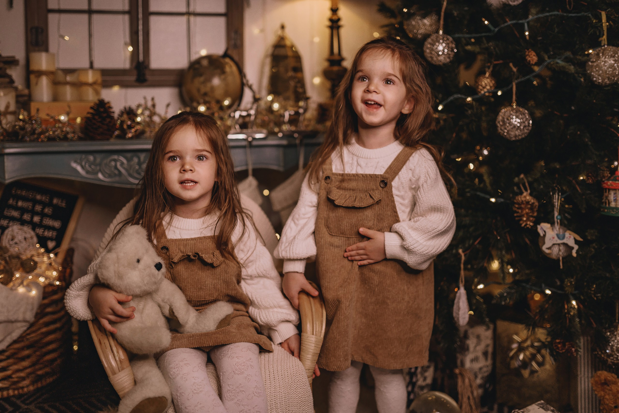 11.26.2025 Christmas Photoshoot. Wedding family event photographer in Chicago Nick Yushevich