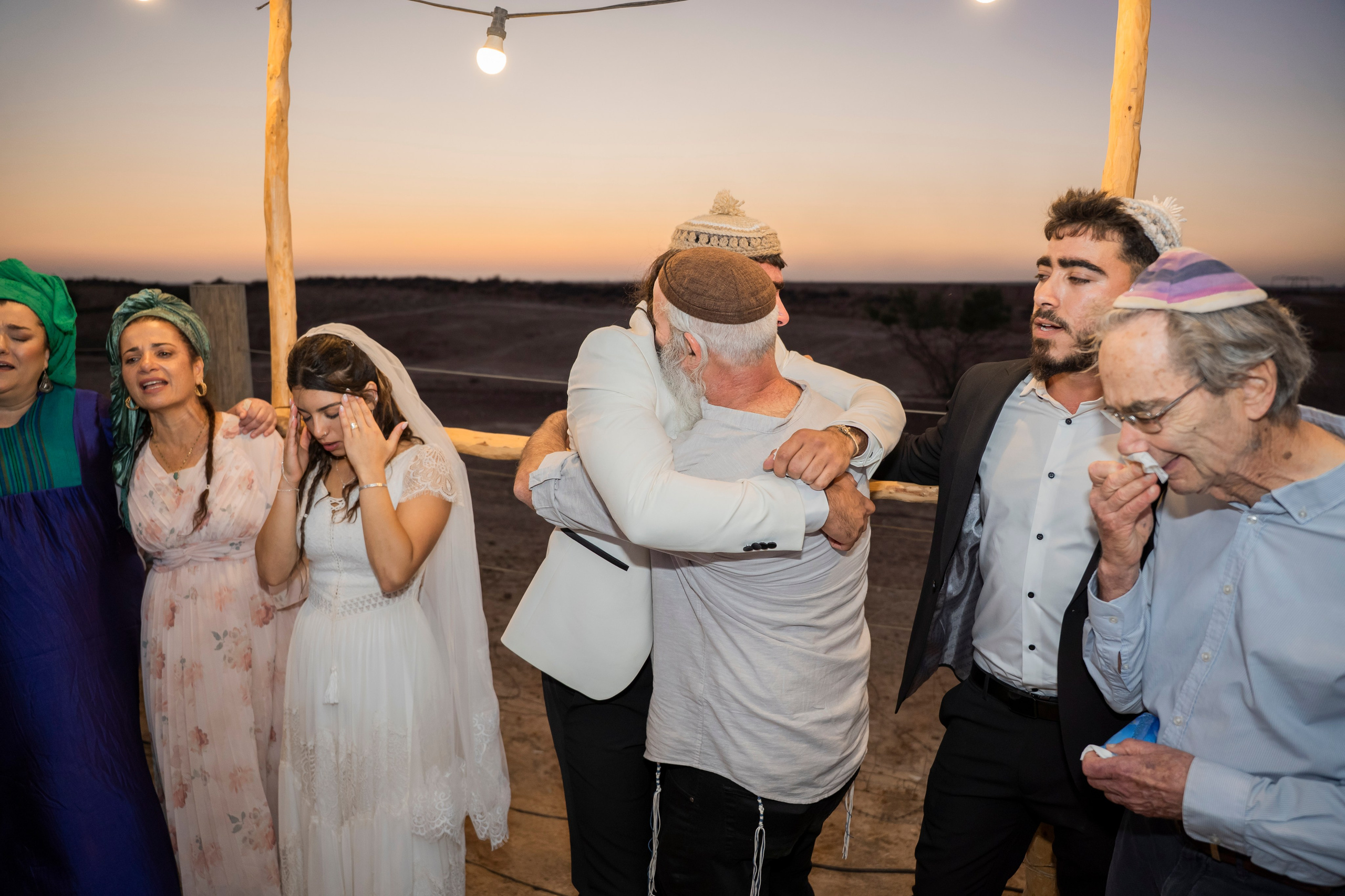 אביה ואחיה. יוסף מזרחי צילום חתונה, ברית וזוגיות. צלם מקצועי שאוהב להוציא אתכם הכי יפים ברגעים הכי מרגשים