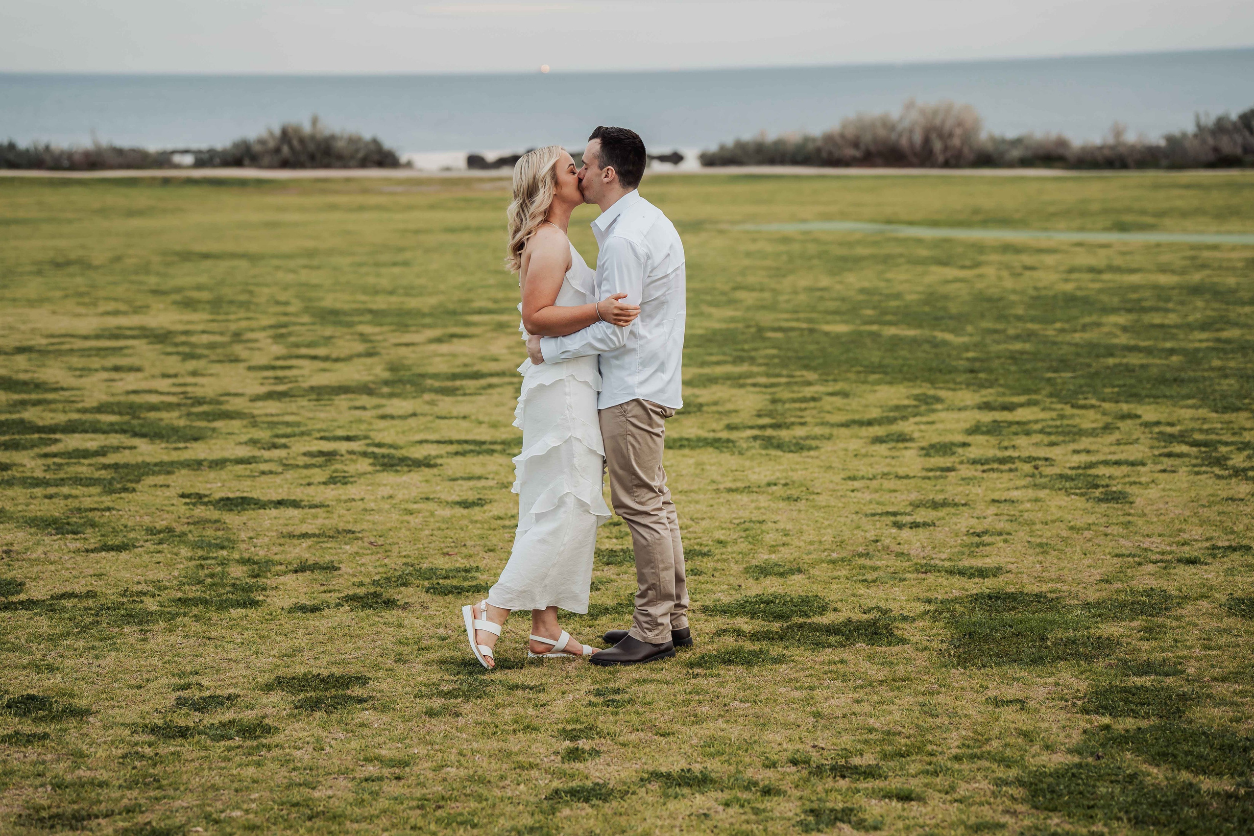 Melbourne pre-wedding photographer, engagement session Melbourne, pre-wedding shoot Victoria.