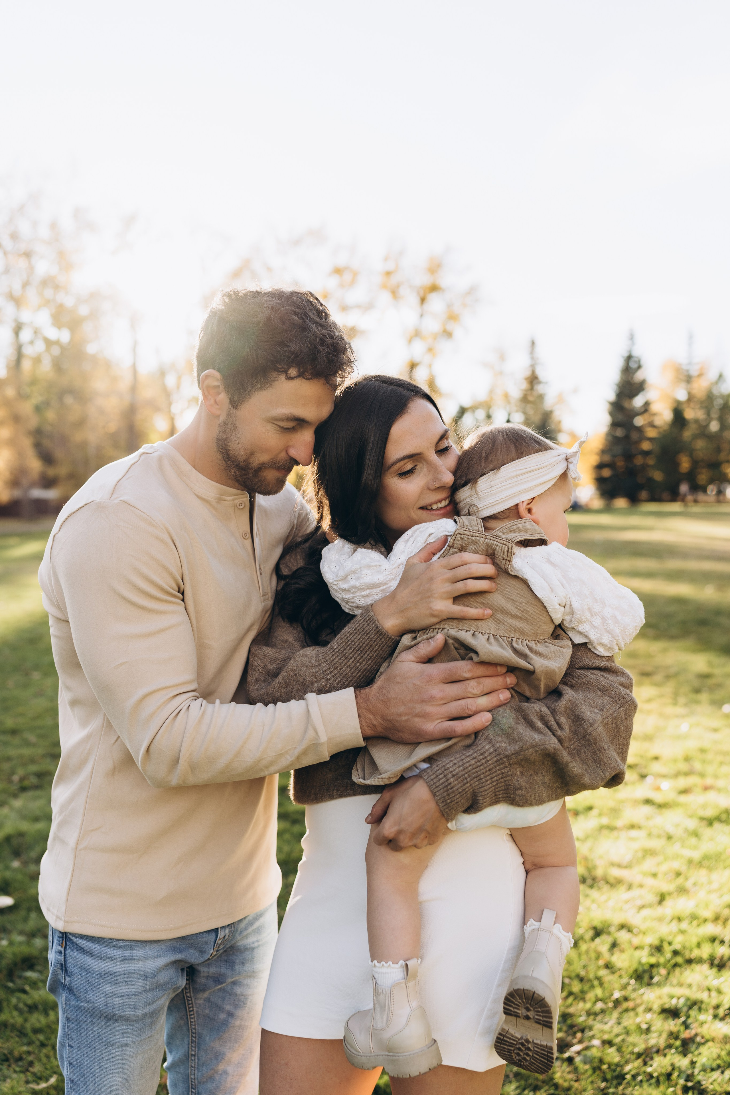 Jess & fam. Calgary Wedding & Lifestyle Photographer — Yevhen Polishchuk