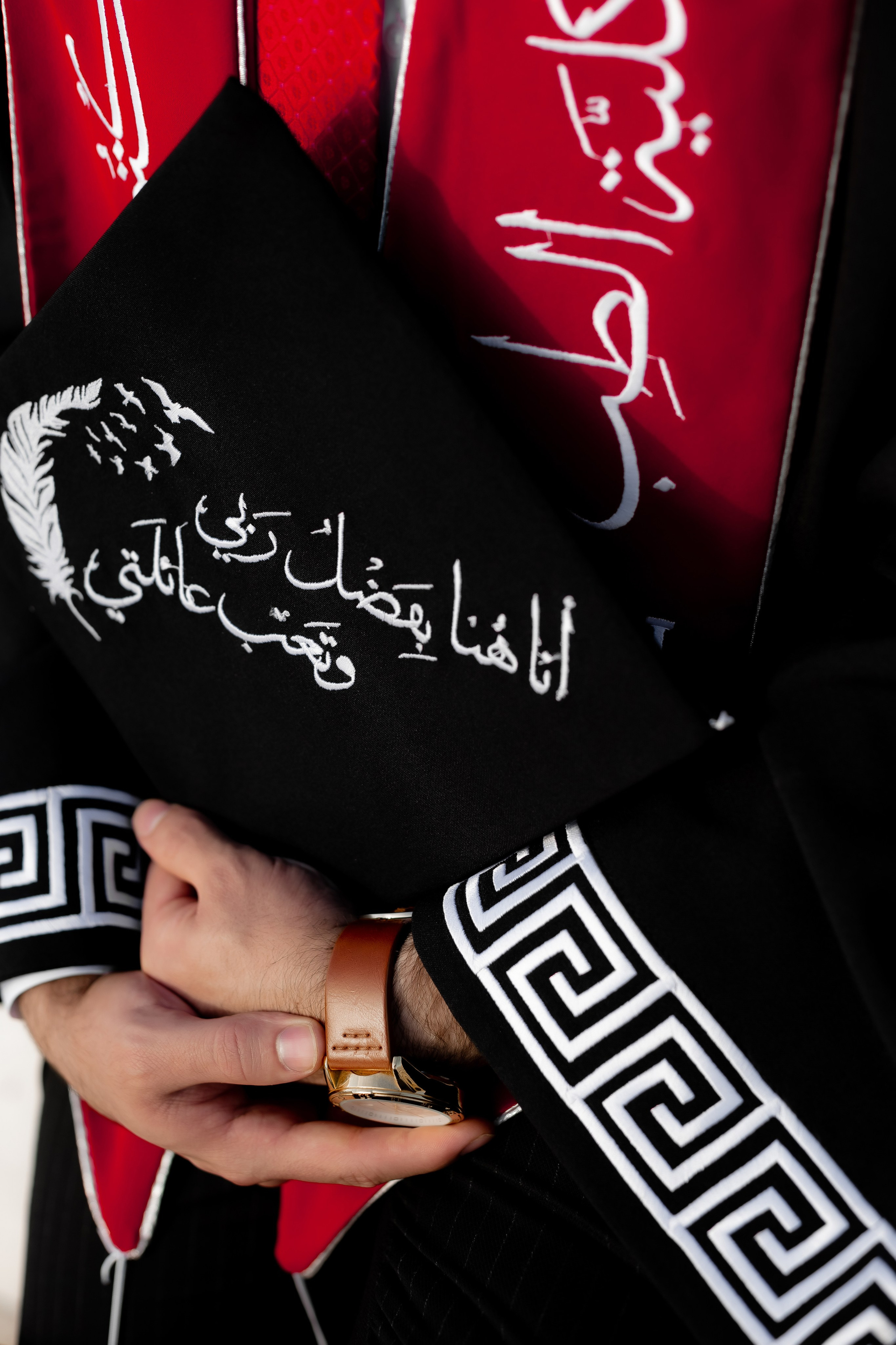 Premium mezun xalati, qara mezun geyimi, ag mezun libasi, qirmizi sarfli mezun paltari, mezun aksesuarlar, mezun papaqlari, mezun lentleri, mezun hediyyeleri, mezun fotosessiya geyimleri, mezun cekilisi ucun geyimler, mezun tedbirleri ucun aksesuarlar, mezun geyimlerinin icare ve satisi, premium mezun libaslari, mezun geyimleri online sifaris, mezun geyimleri Bakida, mezun geyimleri qiymetleri, mezun geyimleri modelleri, Mezun cekilisi, mezun fotosessiyasi, mezun cekilisi ucun geyimler, mezun mantiyasi cekilisi, mezun fotosessiya ideyalari, mezun gunu fotosessiya, mezun xatireleri, mezun papaqlari ile fotosessiya, mezun lentleri ile cekilis, ferdi mezun fotosessiyasi, qrup mezun cekilisi, mezun fotosessiya mekani, mezun ucun ideal cekilis fonlari, mezun fotosessiya aksesuarlari, mezun albomu sekilleri, mezun cekilisi poza ideyalari, universitet mezun fotosessiyasi, kollektiv mezun fotosessiyasi, mezun xalatlari ile cekilis, mezun mantiyasi fotosessiyasi, mezun geyimleri ile professional cekilis, mezun tebrik fotosessiyasi, en yeni mezun cekilis trendləri, mezun fotosessiya xidmetleri, premium mezun cekilisi, mezun cekilisi ucun dekorlar, mezun fotosessiyasi aksesuarlar, mezun gunu en gozel fotolar, mezun cekilisi fotostudiya, bakida mezun fotosessiyasi, xaricde mezun cekilisi, mezun gunune ozel cekilis,Məzun mantiyaları, eksklüziv məzun geyimləri, ağ və qara məzun libasları, məzun üçün xüsusi şarf modelləri, məzun papağı və aksesuarları, fərdi dizayn məzun geyimləri, məzun tədbiri üçün ən yaxşı seçimlər, məzun fotosessiyası üçün ideal libaslar, məzun mərasimi geyimləri, keyfiyyətli məzun mantiyası, rahat və şık məzun geyimləri, məzun üçün lent və tac modelləri, məzun simvolik medalları, icarəyə verilən məzun libasları, məzun geyimlərinin sərfəli qiymətləri, onlayn məzun geyimi sifarişi, məzun paltarı mağazası, dəbli məzun geyimləri, premium məzun mantiyalarının satışı, universitet məzunları üçün mantiyalar, kollektiv məzun geyimləri, məktəb məzunları üçün geyimlər, diplom mərasimi üçün geyimlər, fərqli rəngdə məzun libasları, ən yeni məzun geyimləri, rahat və premium məzun geyimi seçimləri, Bakıda məzun geyimi mağazası, məzun üçün ən yaxşı libaslar