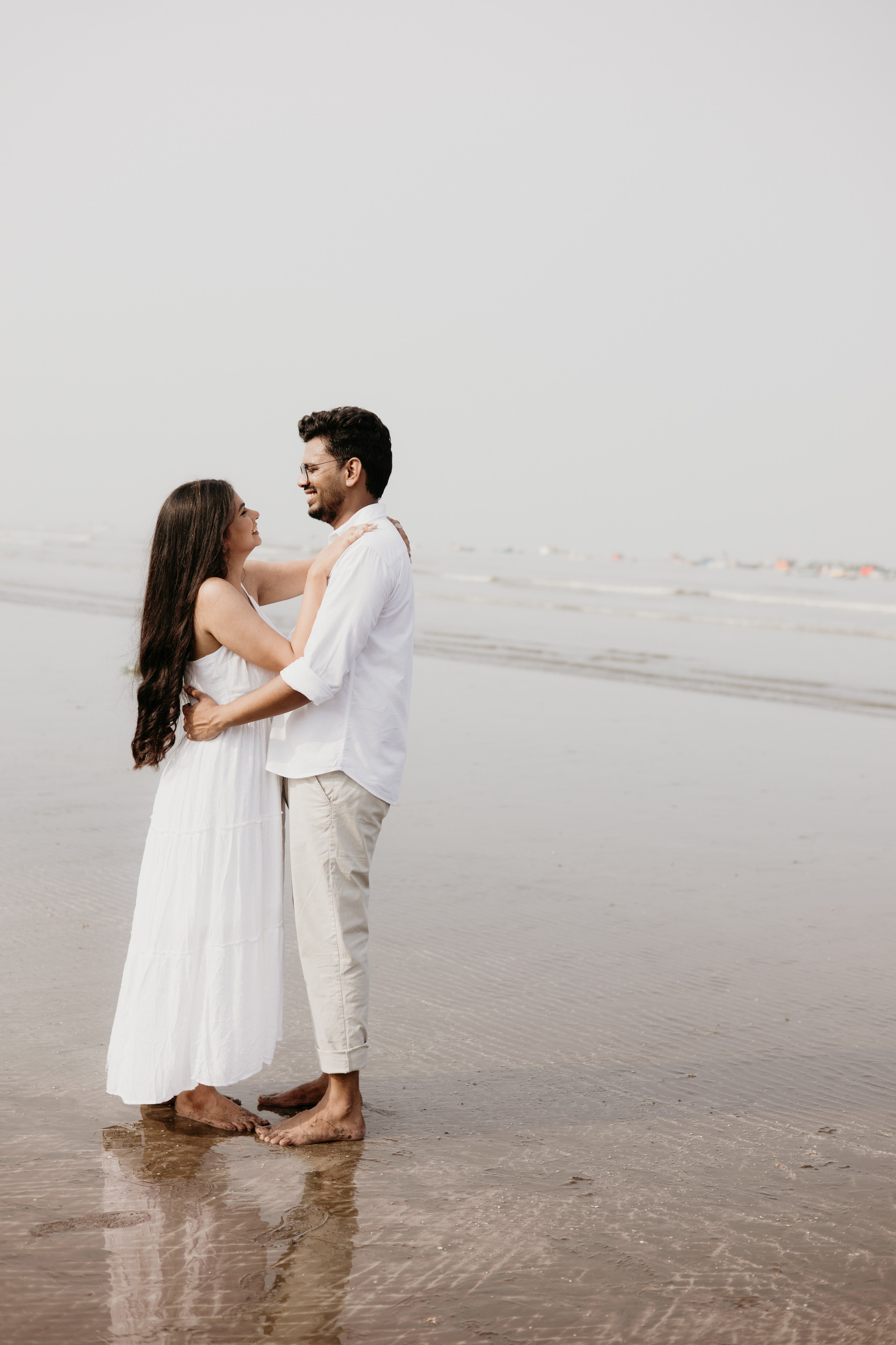 COUPLE SESSIONS. Love Emotions Weddings