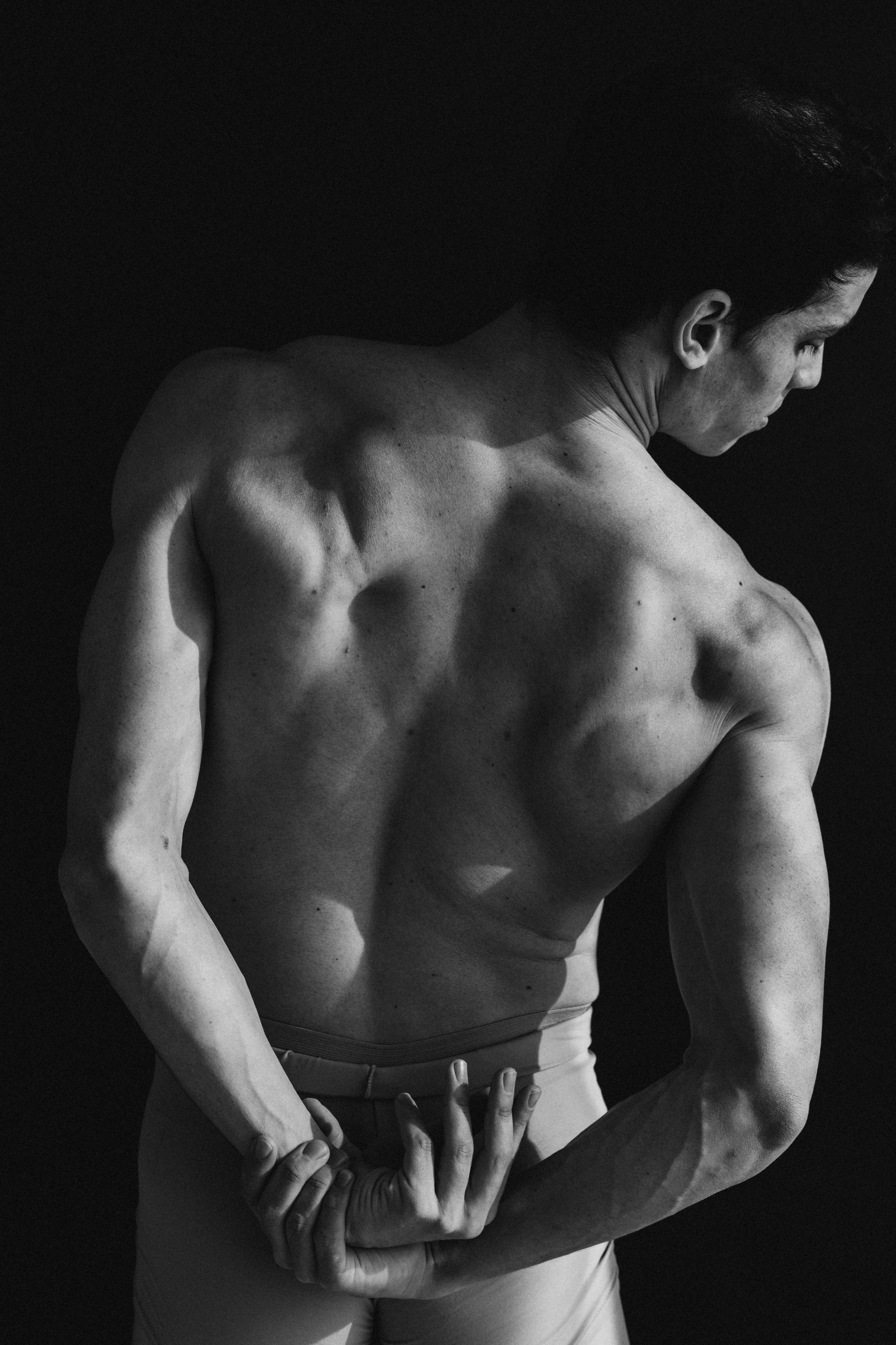 DANCERS. Victoria Olonen – Cinematic Portrait Artist | Helsinki & Europe