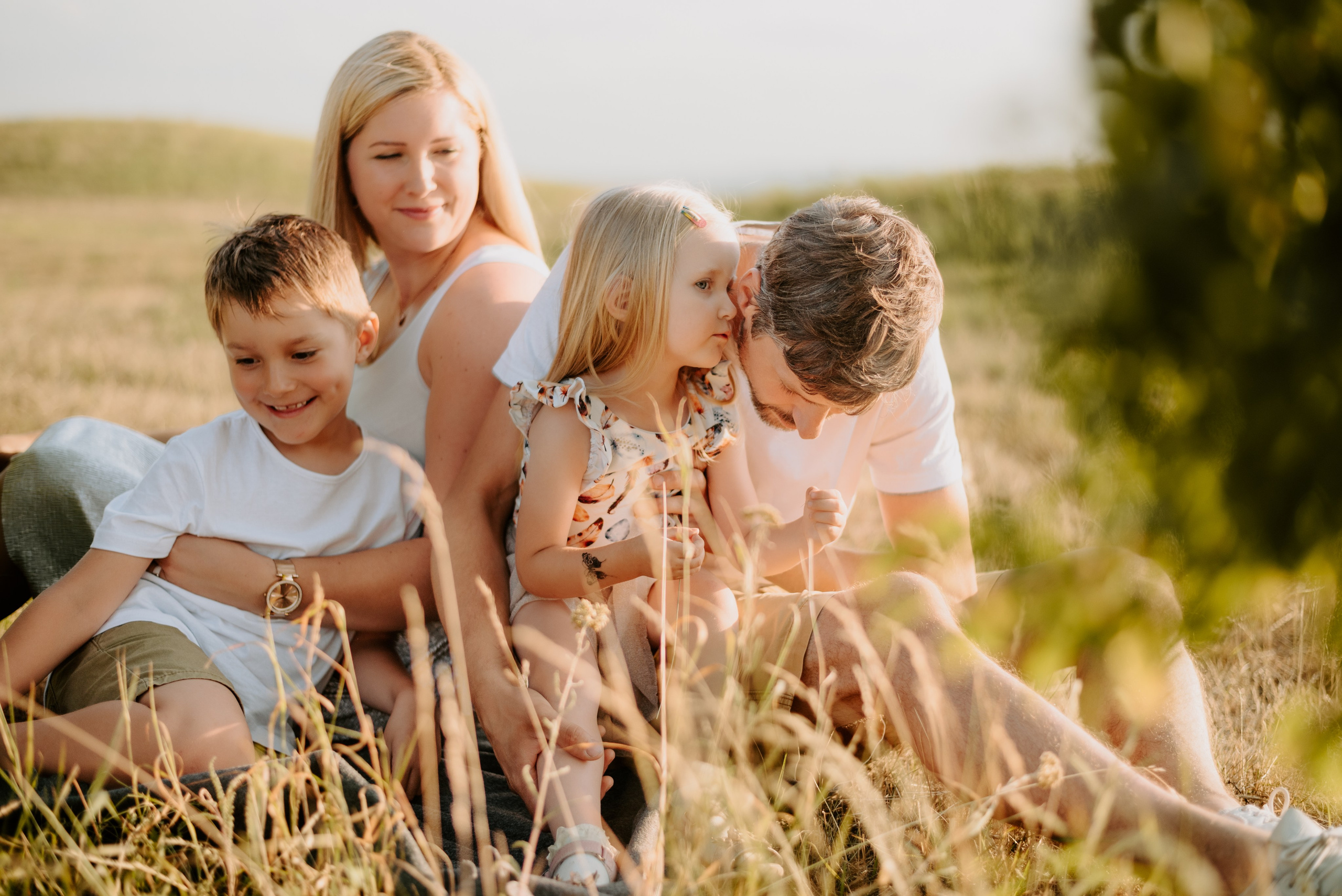 Lucka and family. Lifestyle, wedding and family photographer