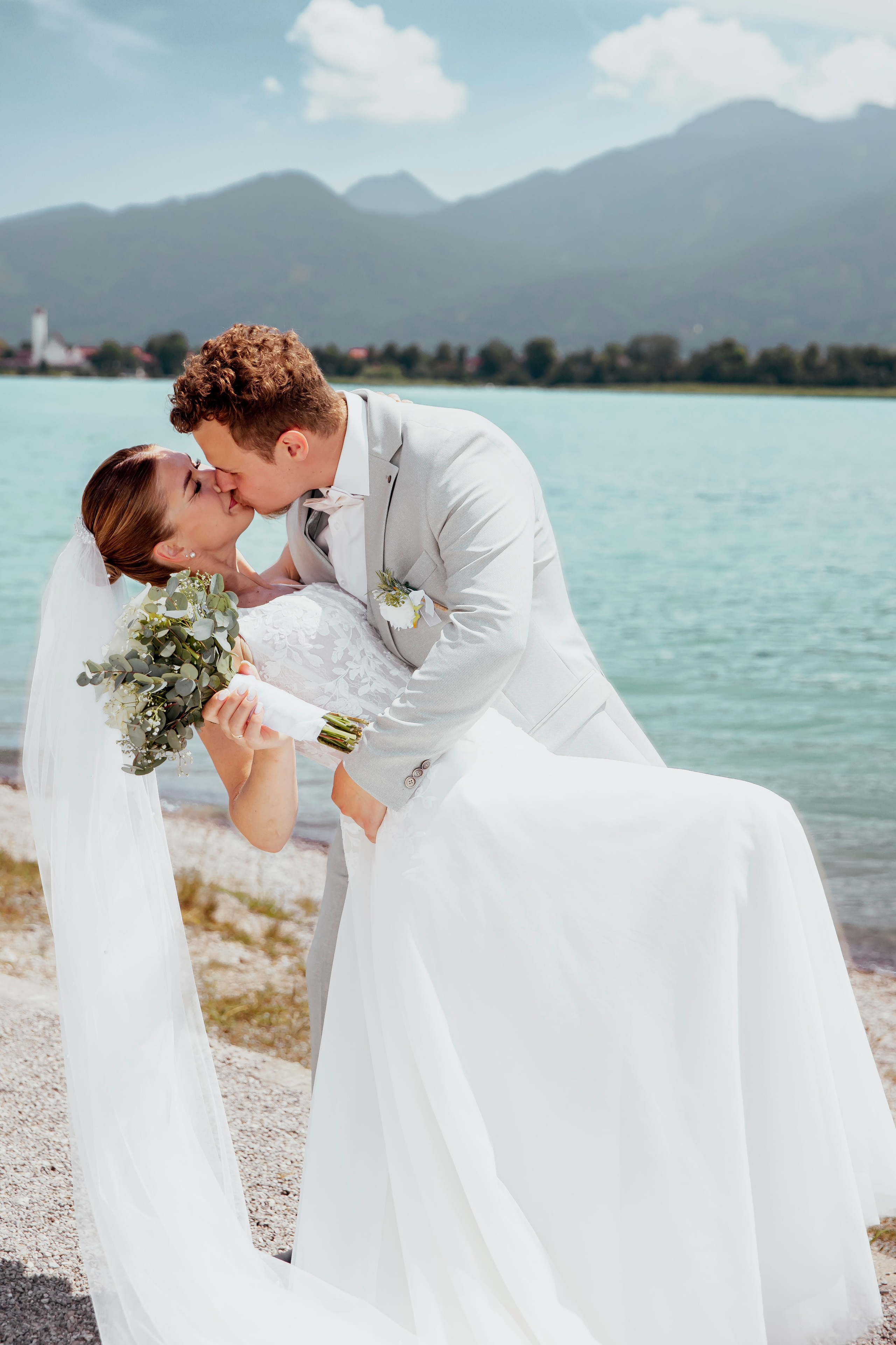 Hochzeitsfotograf Fusen: Natürliche und authentische Bilder Ihrer Hochzeit in Bayern.