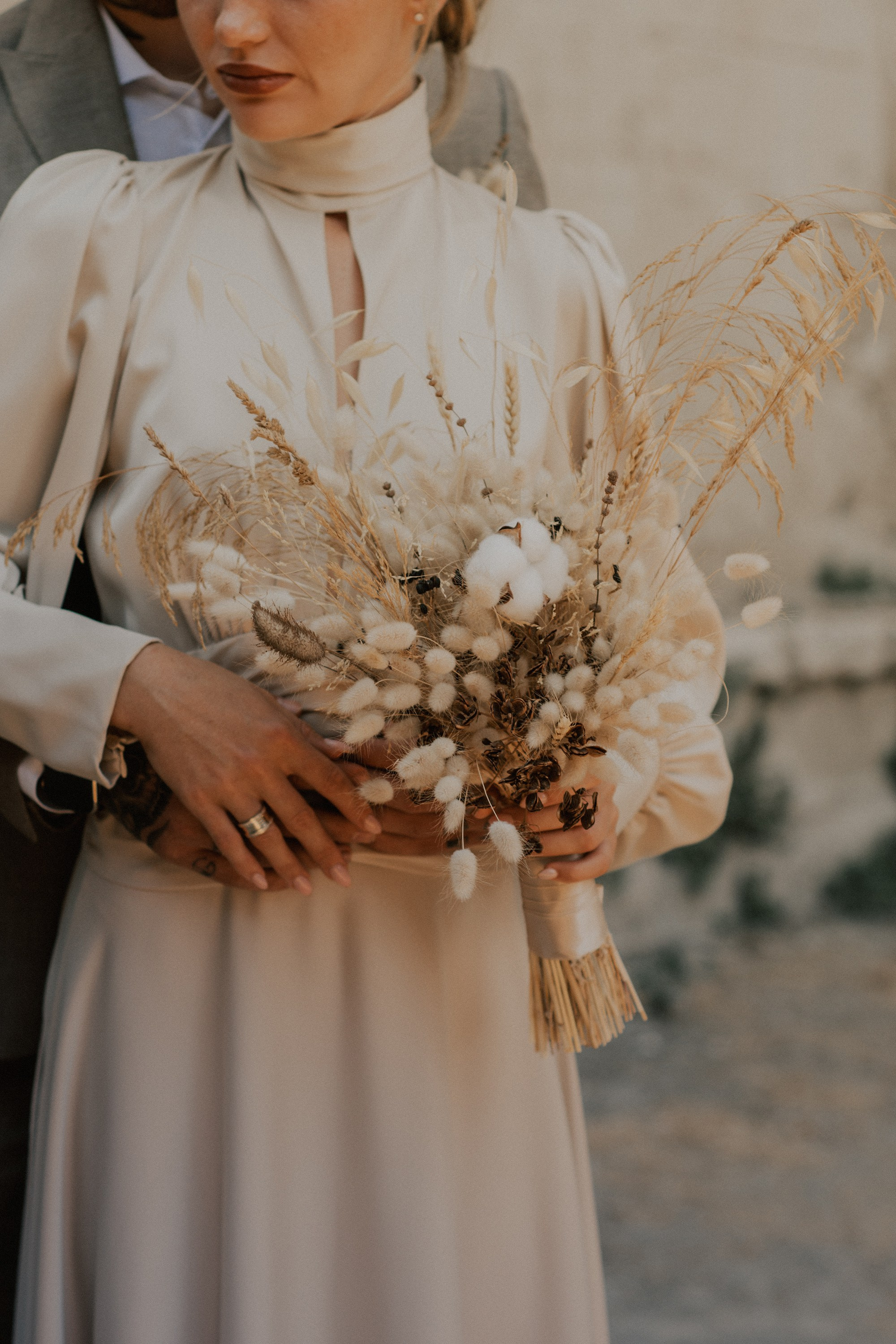 Photographing the newlyweds' wedding ceremony