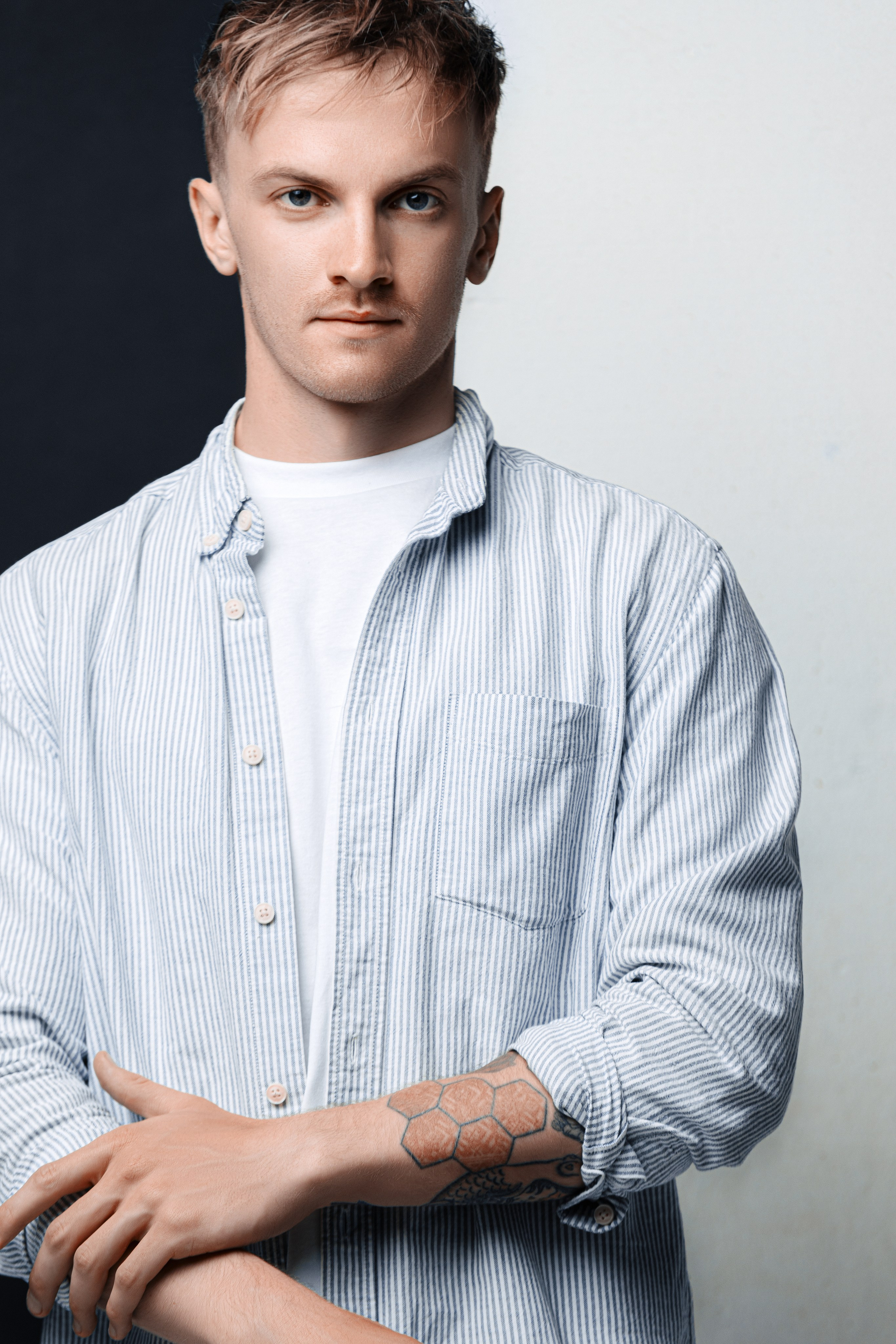 BELLOW US FOTOGRĀFS RĪGA