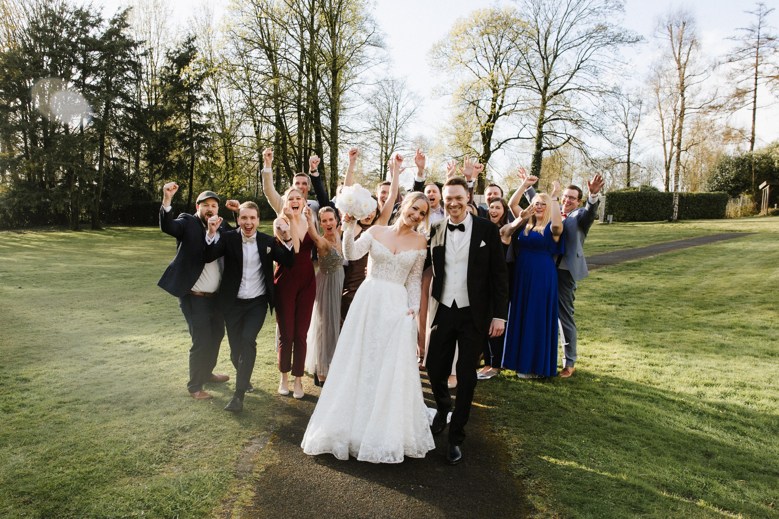 Gruppenfotos auf der Hochzeit: Tipps für authentische Erinnerungen. Hochzeitfotografin Düsseldorf, NRW Nadja Holzmann