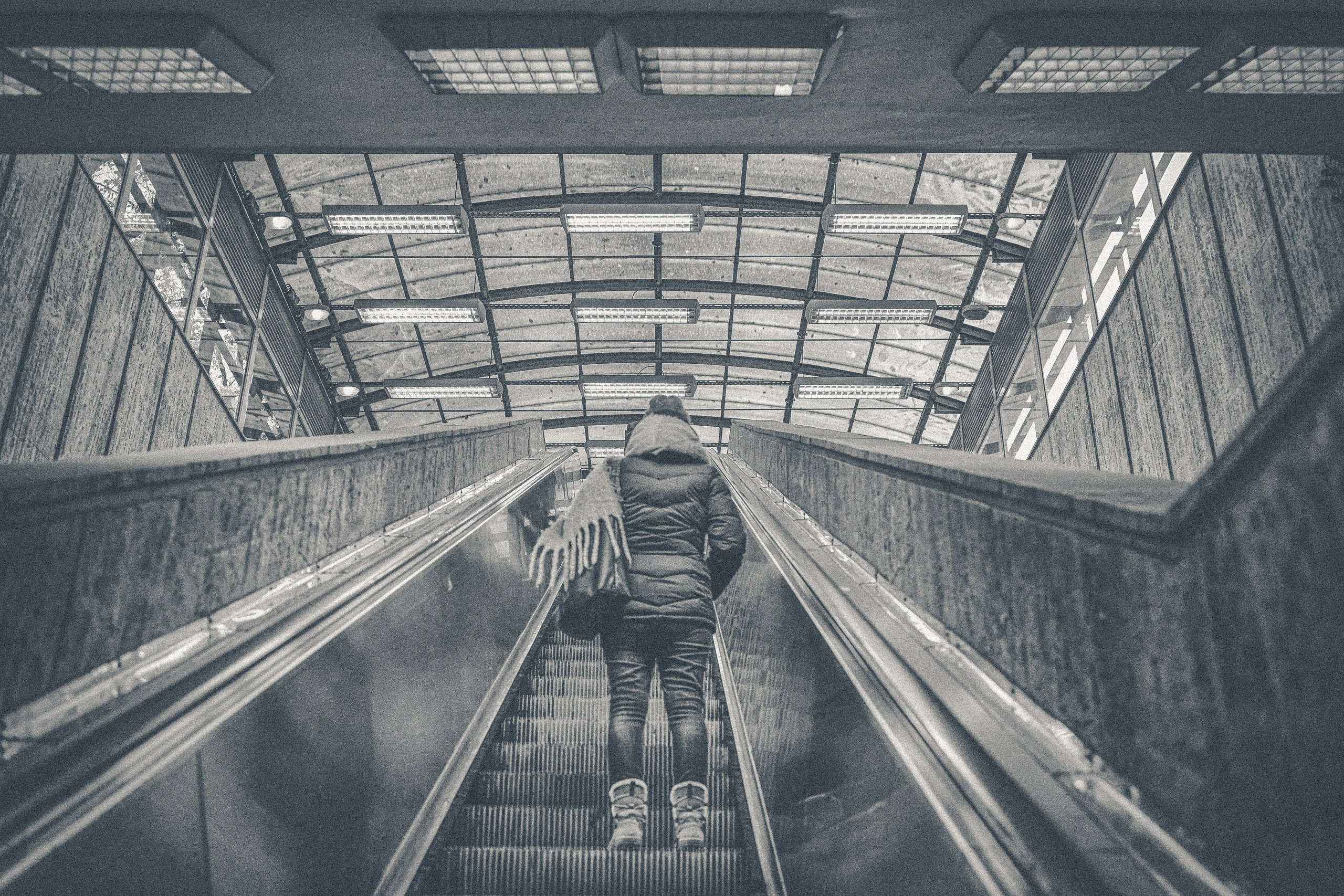  Portret artistic cu lumină laterală – Mitroi Iulian