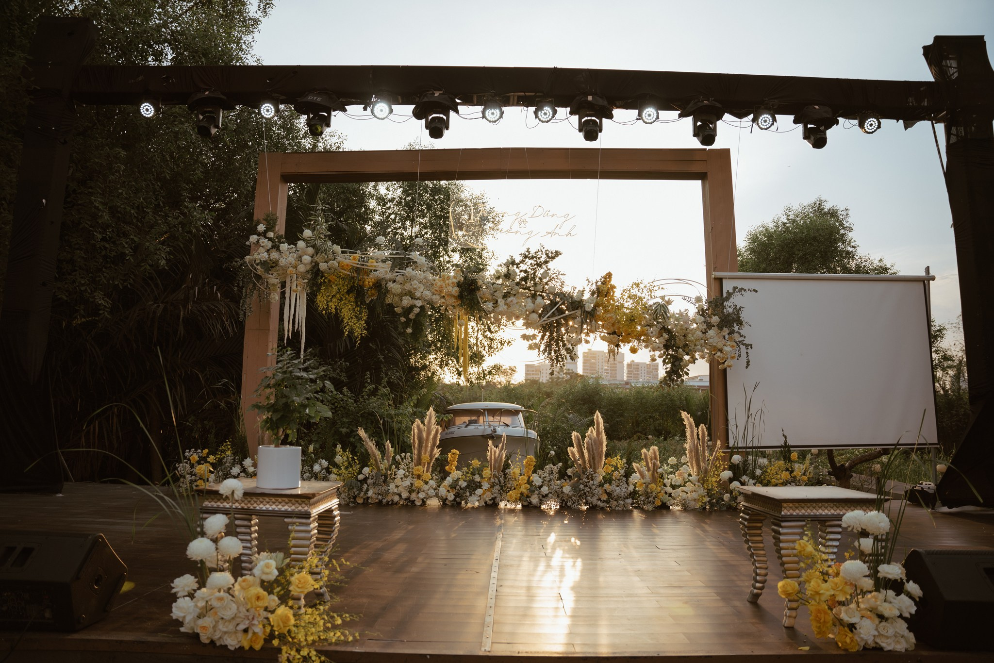 DUNG & ANH. WEDDING PHOTOGRAPHER IN VIETNAM