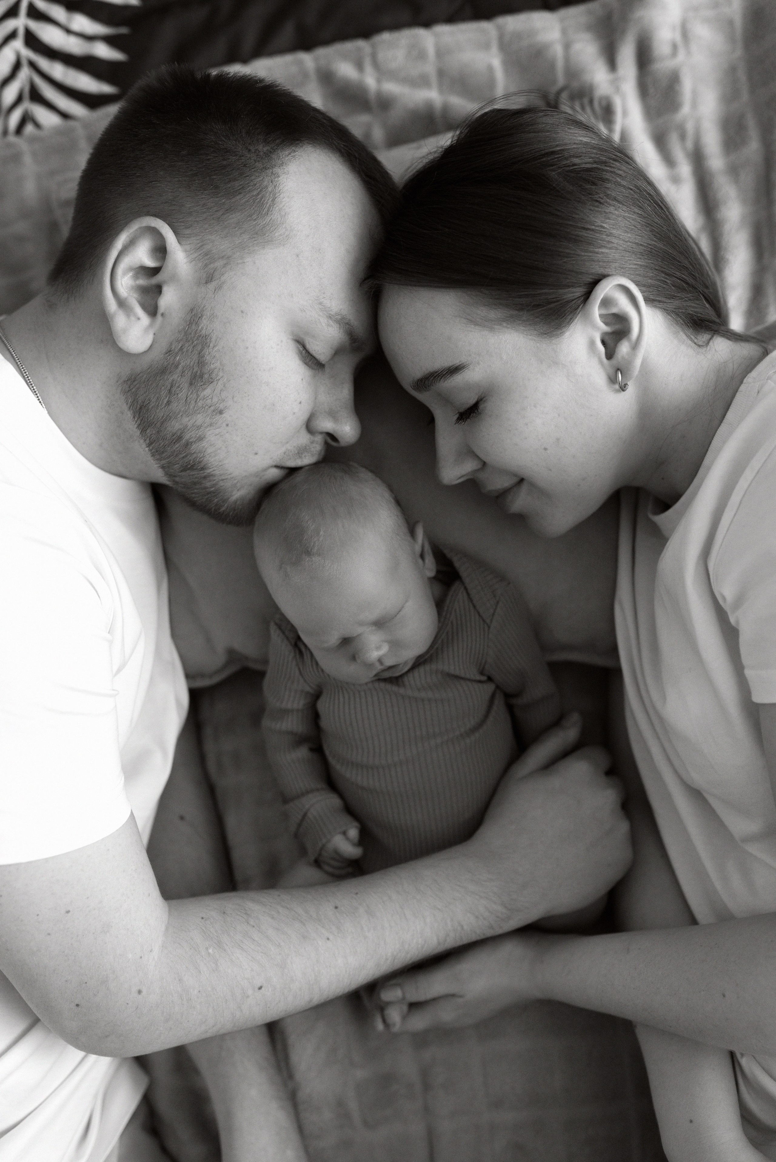 Lifestyle. In-home newborn photography Raleigh & area Katya Kulikova