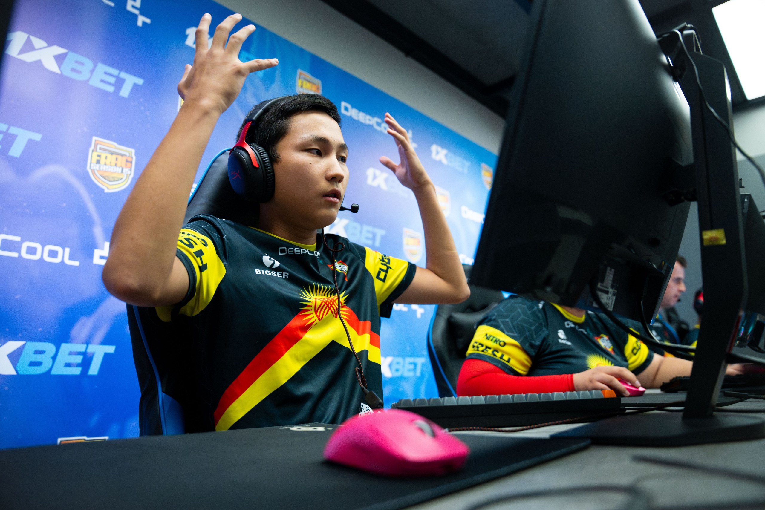 LanDaLan & FRAG & GLuck Yungstar & UCA