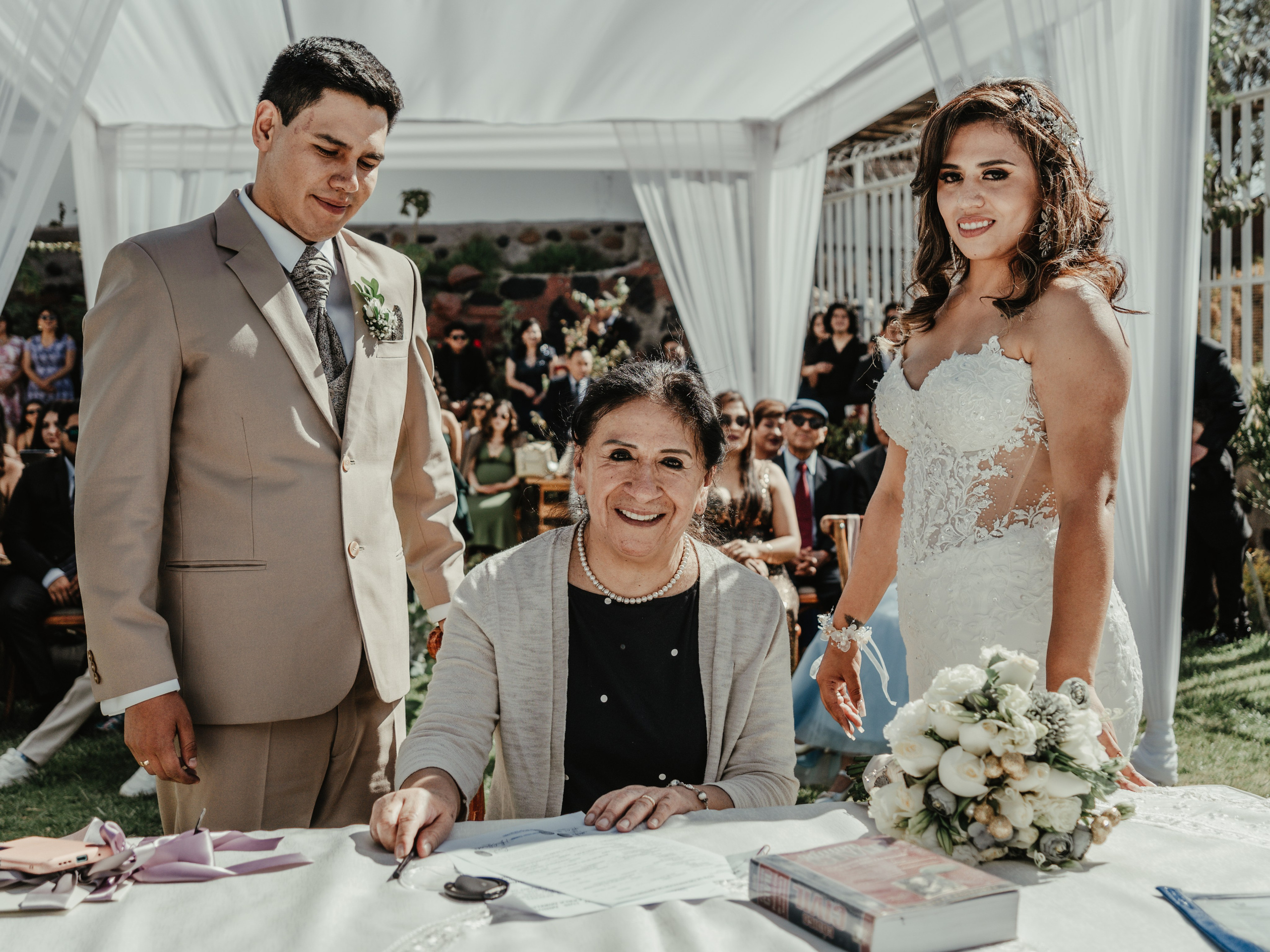 CARLA Y MARIO BODA RELIGIOSA. Studio KVTA | Fotografía y Video de Bodas en Arequipa