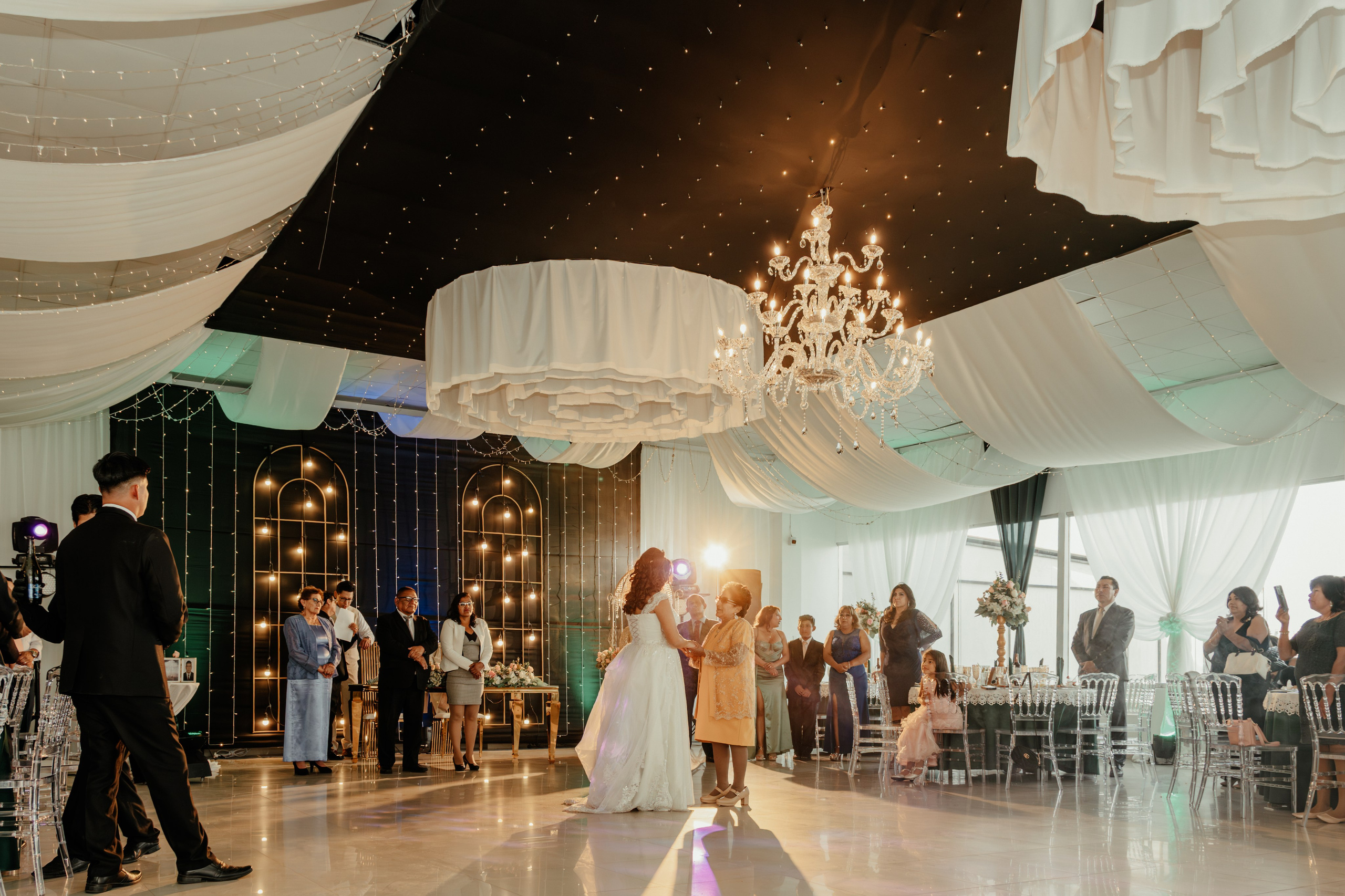 ANGIE + MANUEL BODA RELIGIOSA. Studio KVTA | Fotografía y Video de Bodas en Arequipa