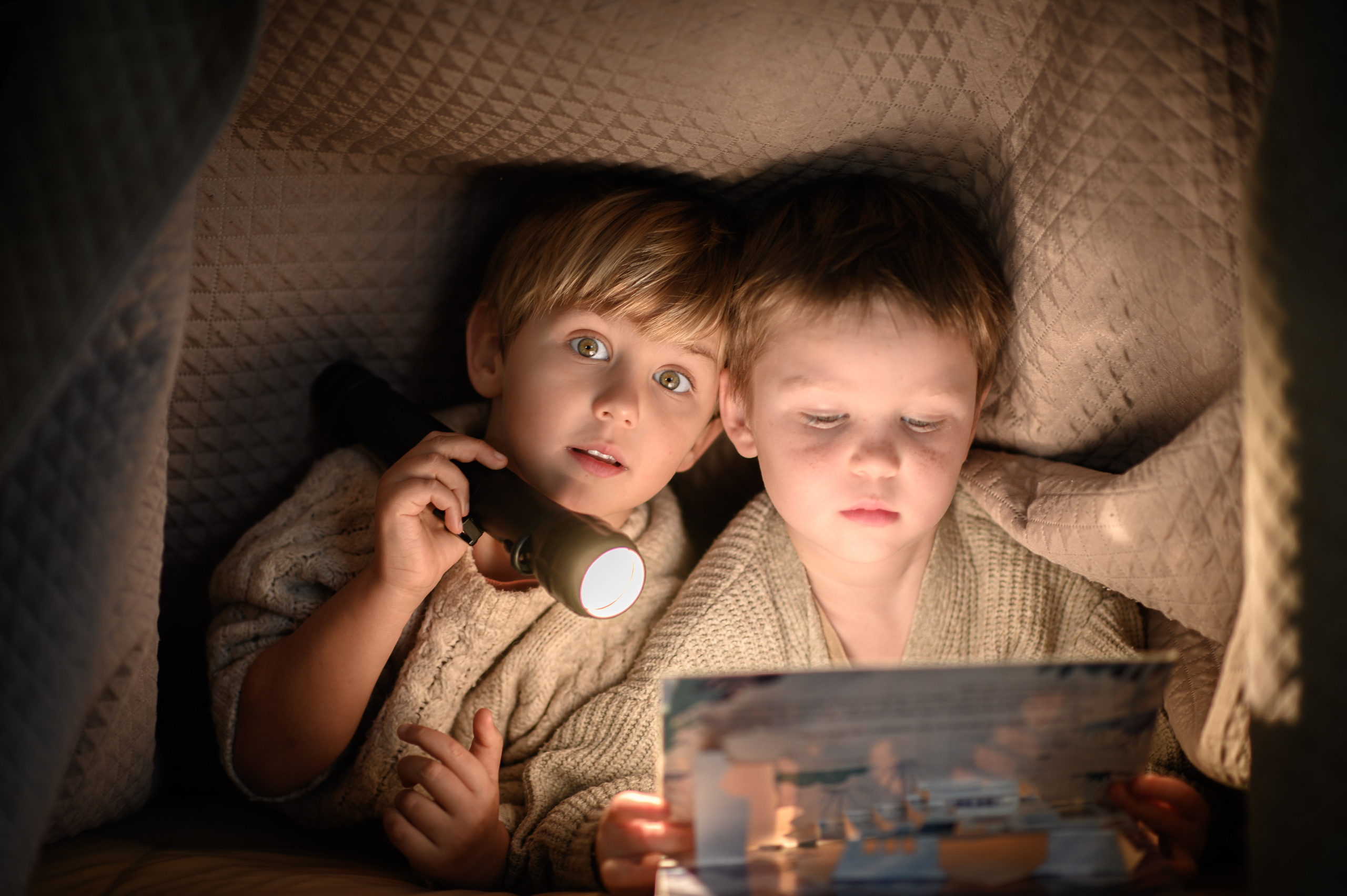 KIDS VINTAGE. Family, children, portrait, and event photography in Thessaloniki