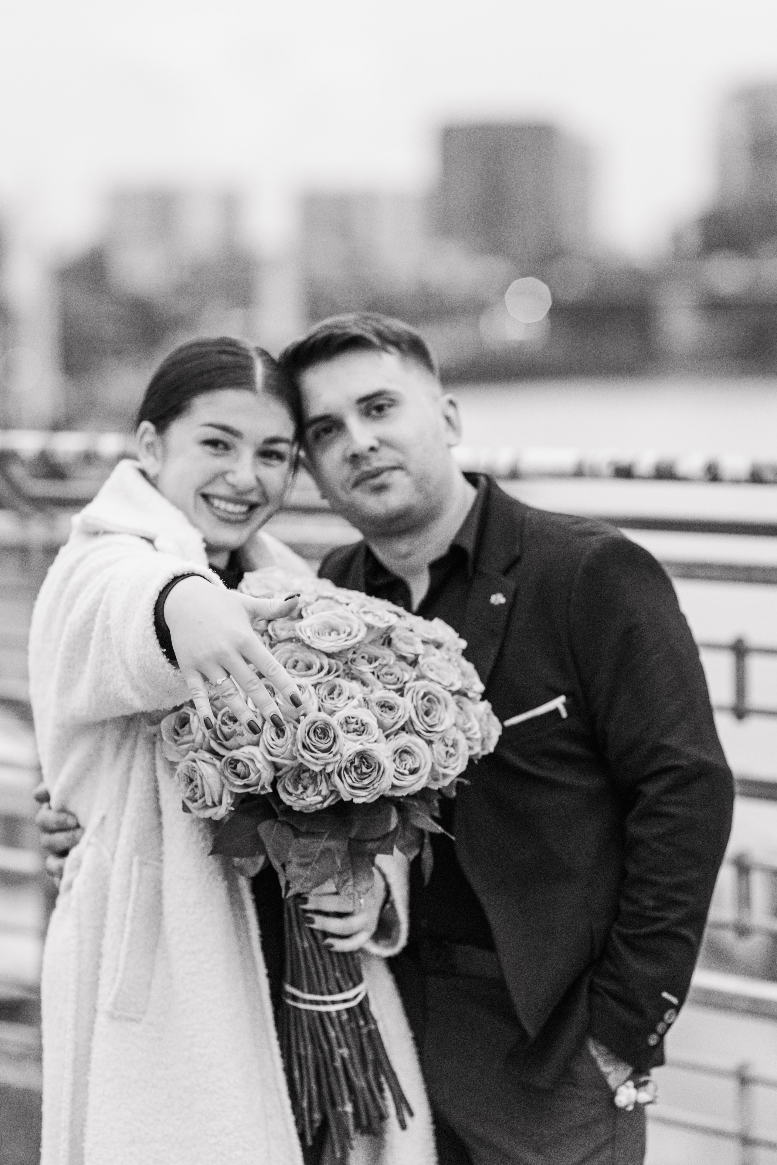 She said 'Yes'. Dienstleistungen