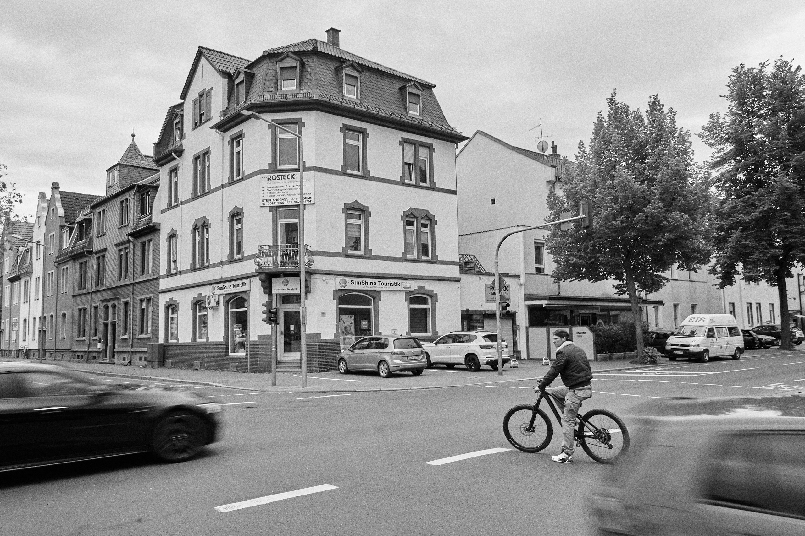 Worms. Aleksandr Steinbrenner | Streetfotografie