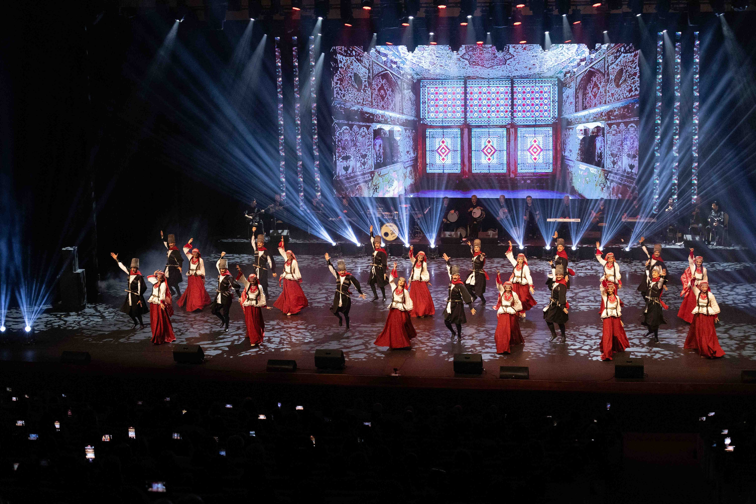 STATE DANCE ENSEMBLE. Wedding&Event photographer Ismail Rzayev in Baku