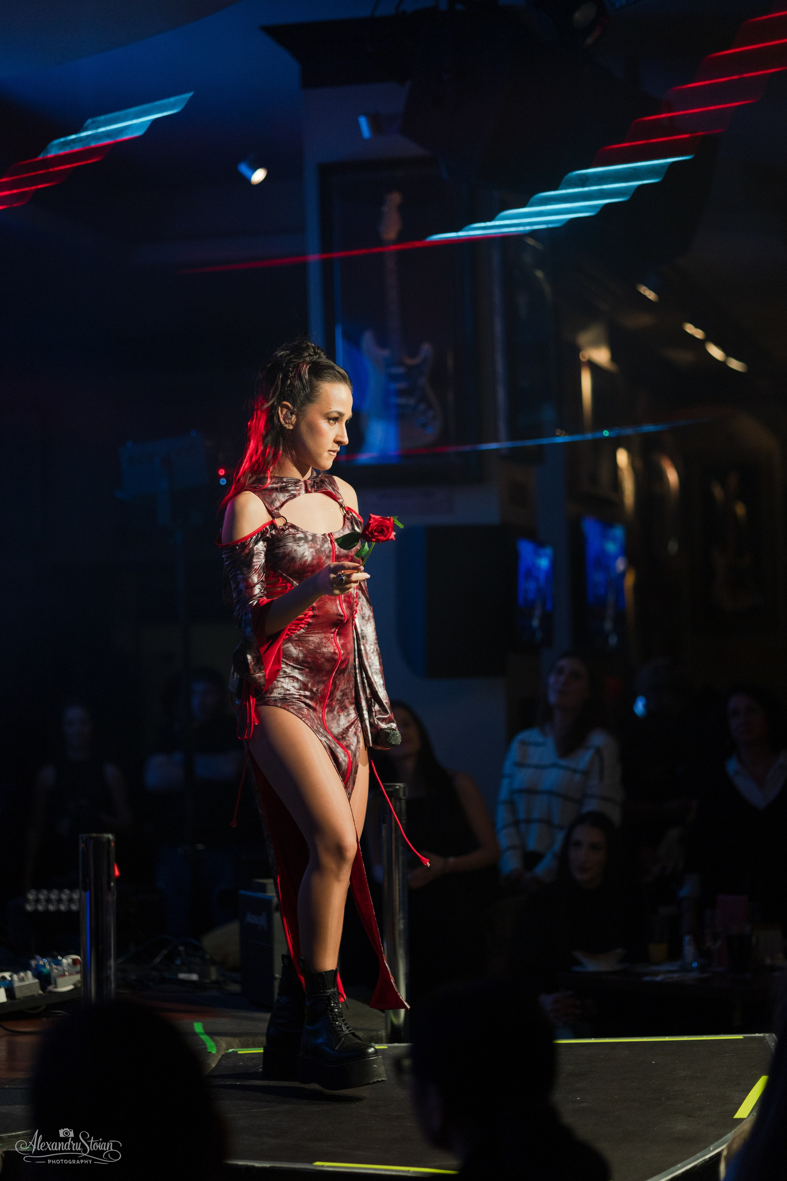 Holy Molly — Hard Rock Cafe. Http://www.alexphoto.ro