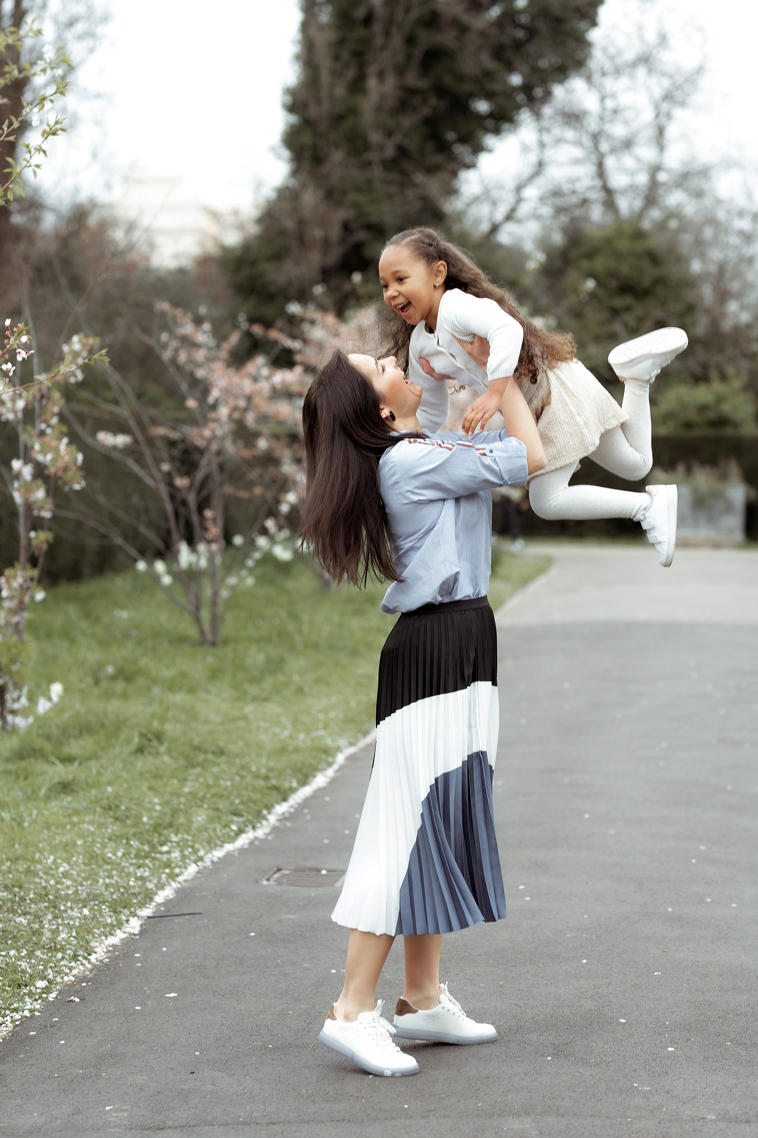 FAMILY AND WEDDING PHOTOGRAPHER IN LONDON MARINA RIVA