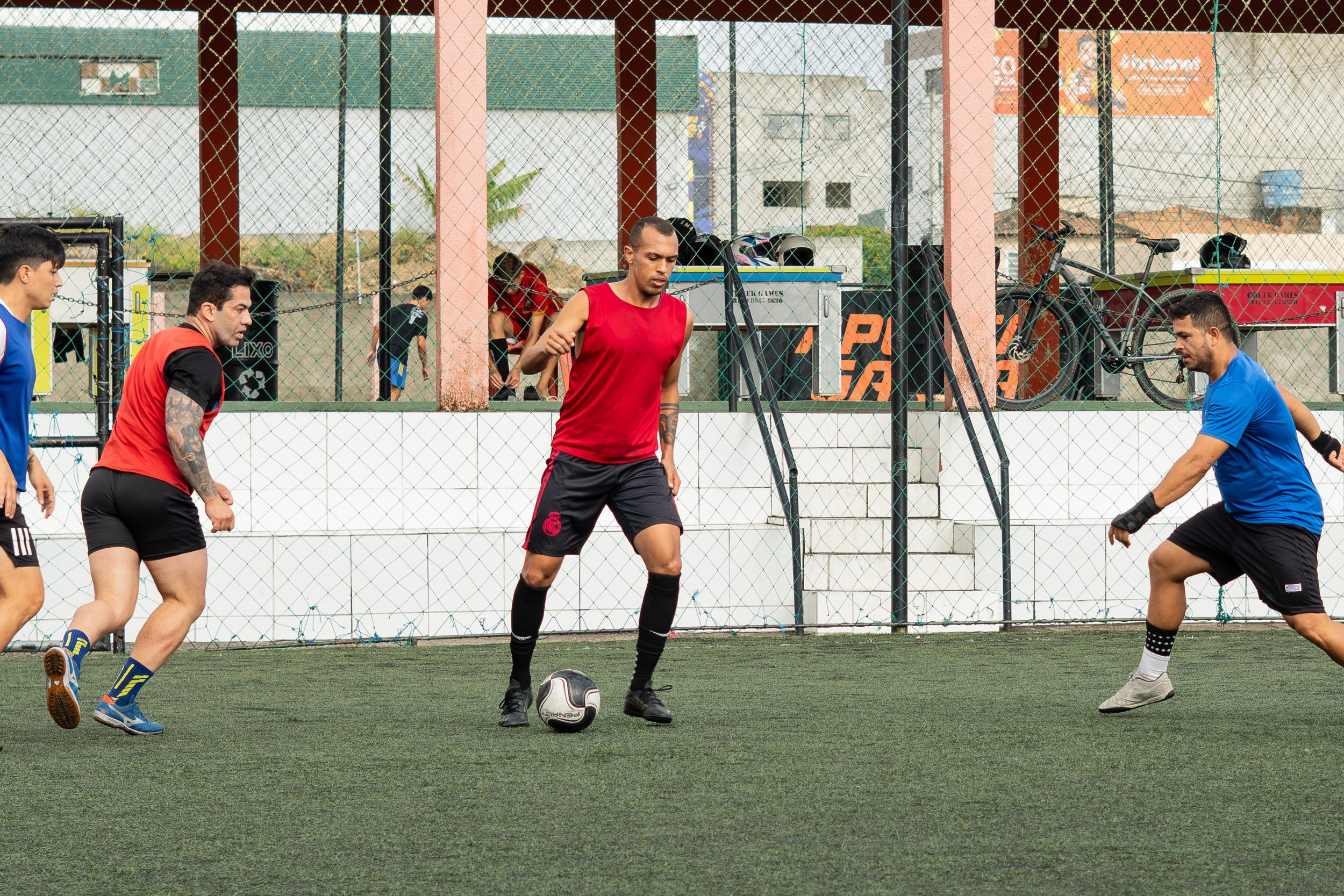 Futebol. Carlos Silva