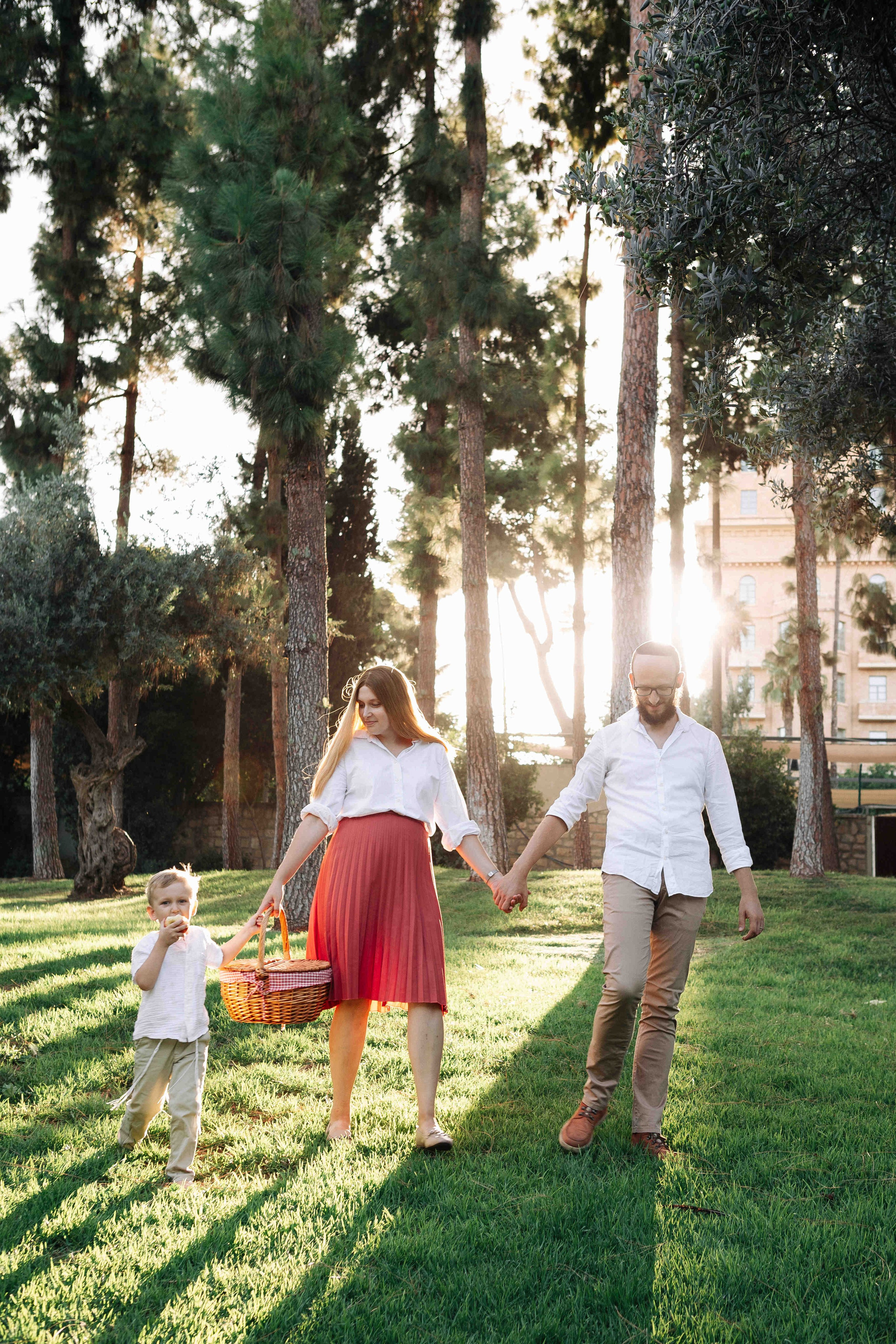 COZY PHOTO SESSION WITH A SWING. Https://shi-photo.com/