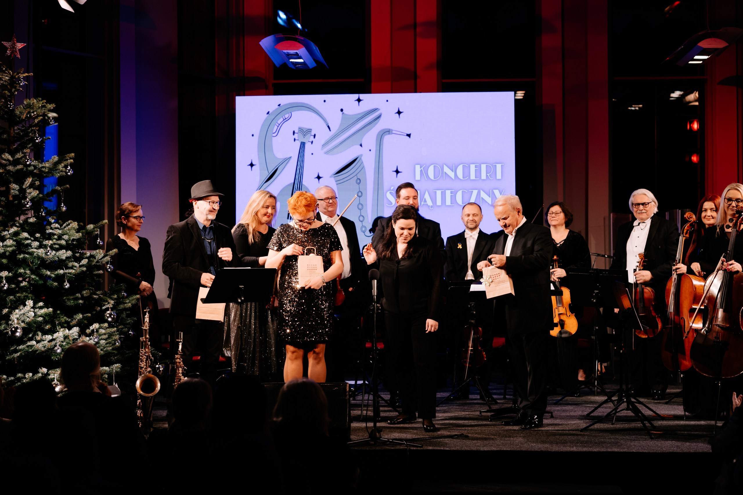 Opera Leśna. Fotograf Ślubny Warszawa - Sesje Biznesowe Rodzinne Eventy