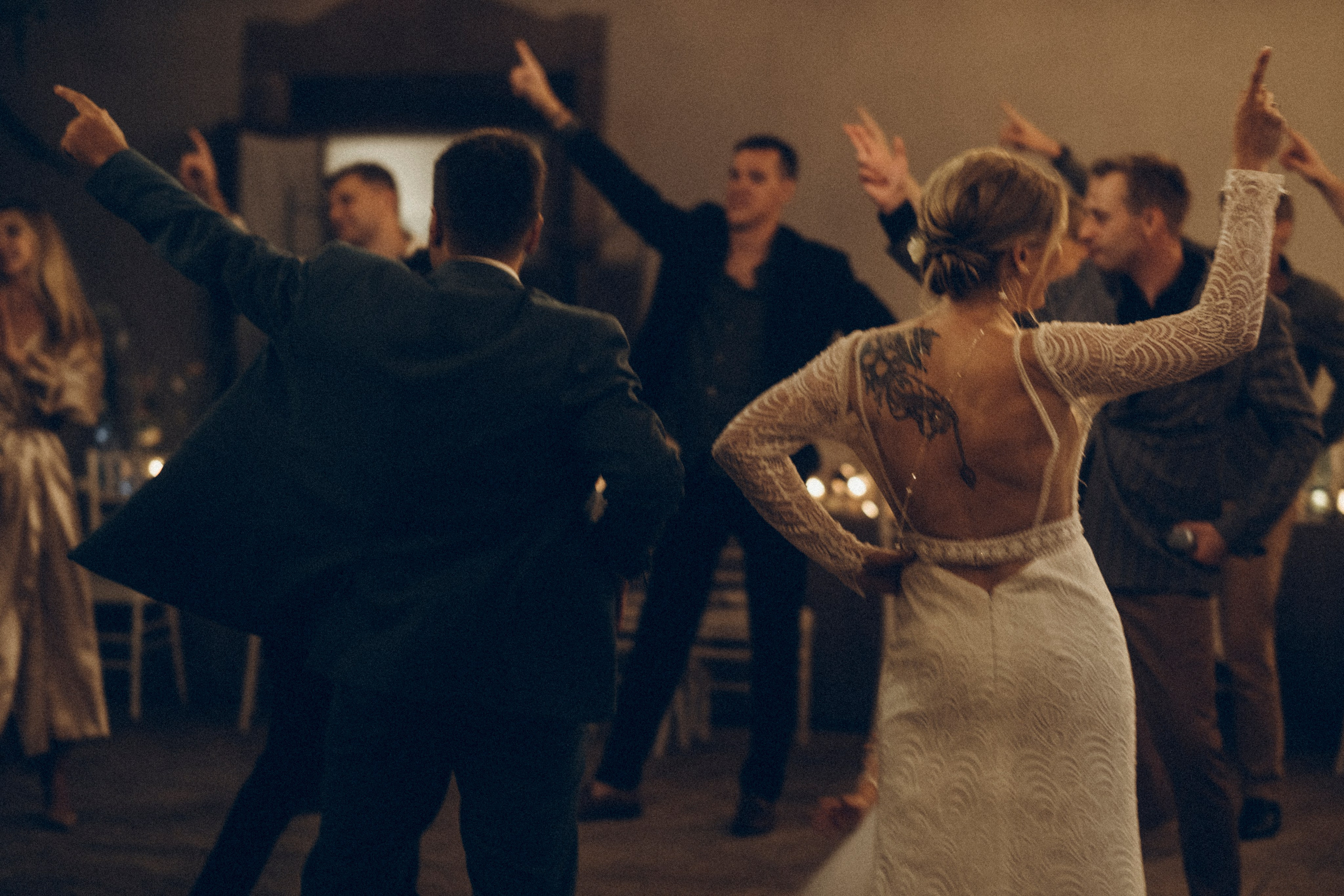 Nadezhda & Dmitry. Masia Mas Coll. Paola wedding photographer / videographer in Barcelona