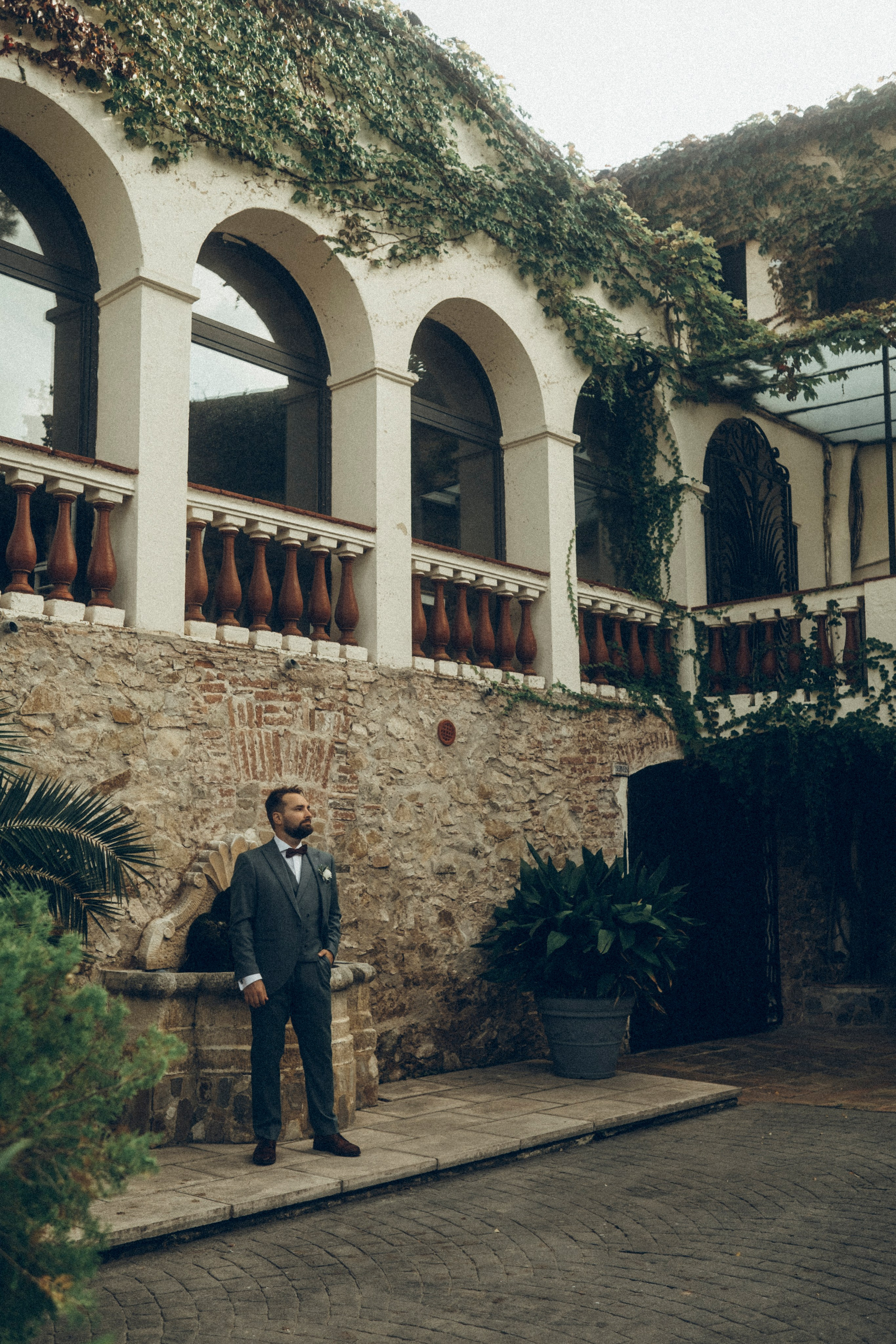Nadezhda & Dmitry. Masia Mas Coll. Paola wedding photographer / videographer in Barcelona