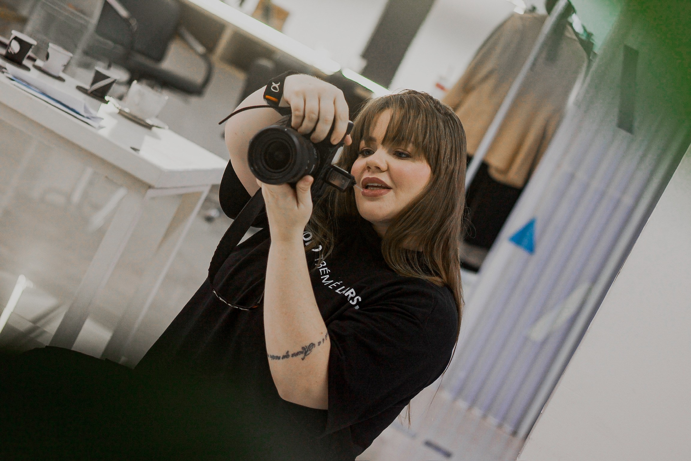 fotógrafa marca pessoal São Paulo, ensaio marca pessoal São Paulo, fotografia para empreendedoras São Paulo, fotógrafa branding São Paulo, retrato corporativo São Paulo, ensaio para LinkedIn São Paulo, fotos profissionais São Paulo, fotógrafa marca pessoal Santos, ensaio marca pessoal Santos, fotografia para empresárias Santos, retrato corporativo Santos, ensaio corporativo Santos, fotografia branding Santos, fotógrafa marca pessoal Praia Grande, ensaio marca pessoal Praia Grande, ensaio branding Praia Grande, fotografia para empreendedoras Praia Grande, fotógrafa para empresárias Praia Grande, retrato corporativo Praia Grande, fotografia corporativa Praia Grande, fotos profissionais Praia Grande, ensaio profissional Praia Grande, ensaio para psicóloga São Paulo, ensaio para médica São Paulo, ensaio para dentista São Paulo, ensaio para advogada São Paulo, ensaio para arquiteta São Paulo, ensaio para mentora São Paulo, ensaio para consultora São Paulo, ensaio para coach São Paulo, ensaio para nutricionista São Paulo, ensaio para influenciadora São Paulo, ensaio para empresária São Paulo, ensaio para psicóloga Praia Grande, ensaio para médica Praia Grande, ensaio para dentista Praia Grande, ensaio para advogada Praia Grande, ensaio para arquiteta Praia Grande, ensaio para mentora Praia Grande, ensaio para consultora Praia Grande, ensaio para coach Praia Grande, ensaio para nutricionista Praia Grande, ensaio para influenciadora Praia Grande, ensaio para empresária Praia Grande, ensaio para psicóloga Santos, ensaio para médica Santos, ensaio para dentista Santos, ensaio para advogada Santos, ensaio para arquiteta Santos, ensaio para mentora Santos, ensaio para consultora Santos, ensaio para coach Santos, ensaio para nutricionista Santos, ensaio para influenciadora Santos, ensaio para empresária Santos, marca pessoal, branding pessoal, posicionamento profissional, imagem profissional, imagem estratégica, posicionamento digital, branding feminino, branding para empreendedoras, fotógrafa marca pessoal Praia Grande, ensaio marca pessoal Praia Grande, fotógrafa marca pessoal Santos, ensaio marca pessoal Santos, fotógrafa marca pessoal São Paulo, ensaio marca pessoal São Paulo, fotografia para empresárias, fotografia para empreendedoras, retrato corporativo, fotografia corporativa, fotos profissionais, ensaio profissional feminino, branding pessoal, imagem profissional, ensaio para LinkedIn, ensaio para psicóloga, ensaio para médica, ensaio para advogada, ensaio para mentora, ensaio para empresária, Atualização de Imagem Profissional, Fotógrafa, backstage