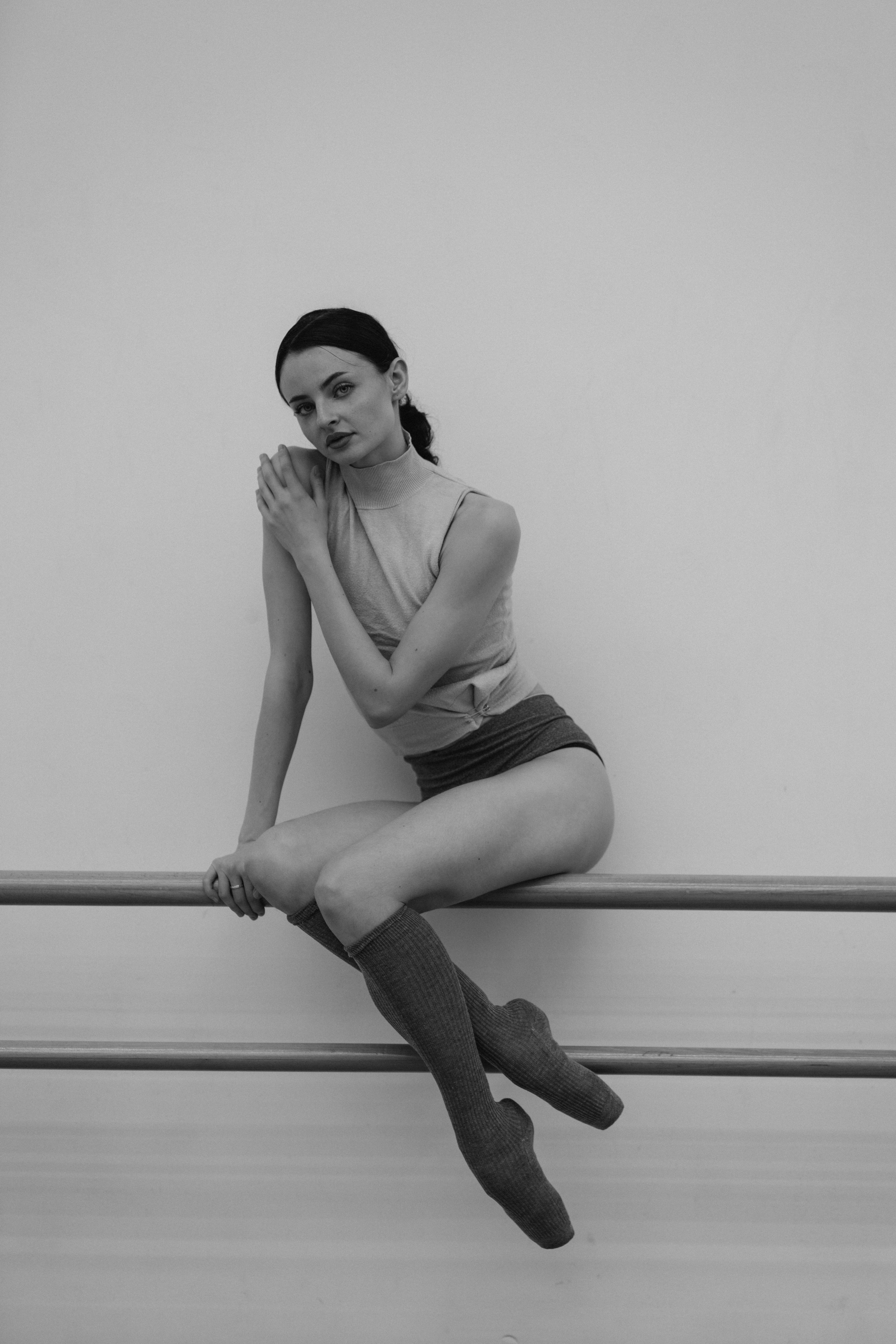 DANCERS. Victoria Olonen – Cinematic Portrait Artist | Helsinki & Europe