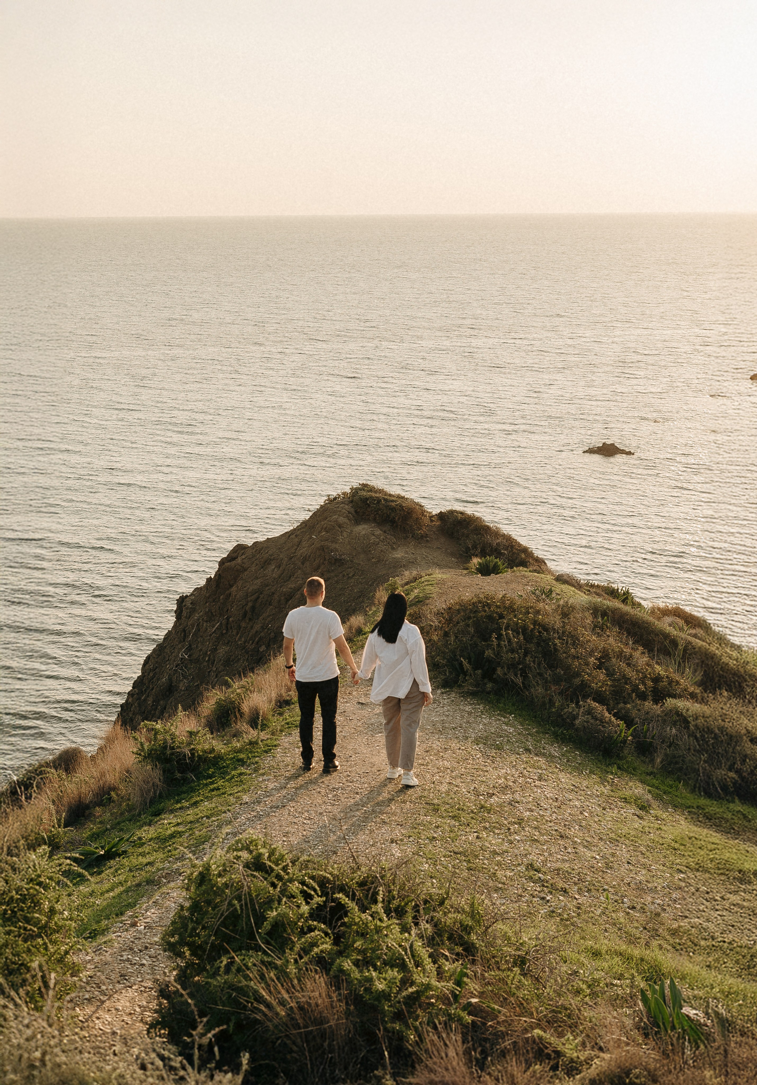 Фотосессия беременности на закате у Камня Афродиты | Maternity photoshoot at Aphrodite’s Rock. Портретный и семейный фотограф в Лимассоле Кипр Анна Руссу